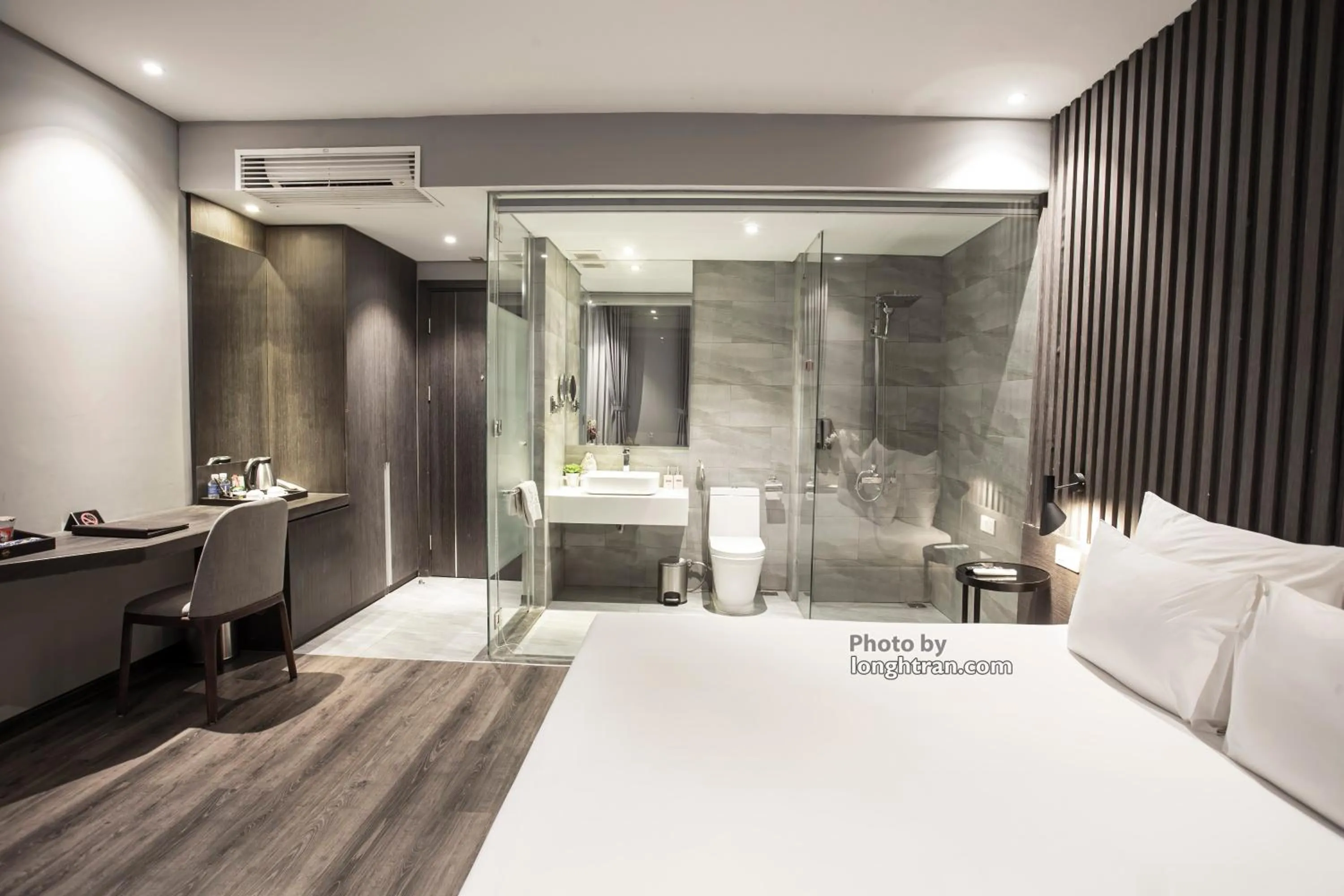 Property building, Bed in Grand Ocean Luxury Boutique - Infinity Rooftop Pool