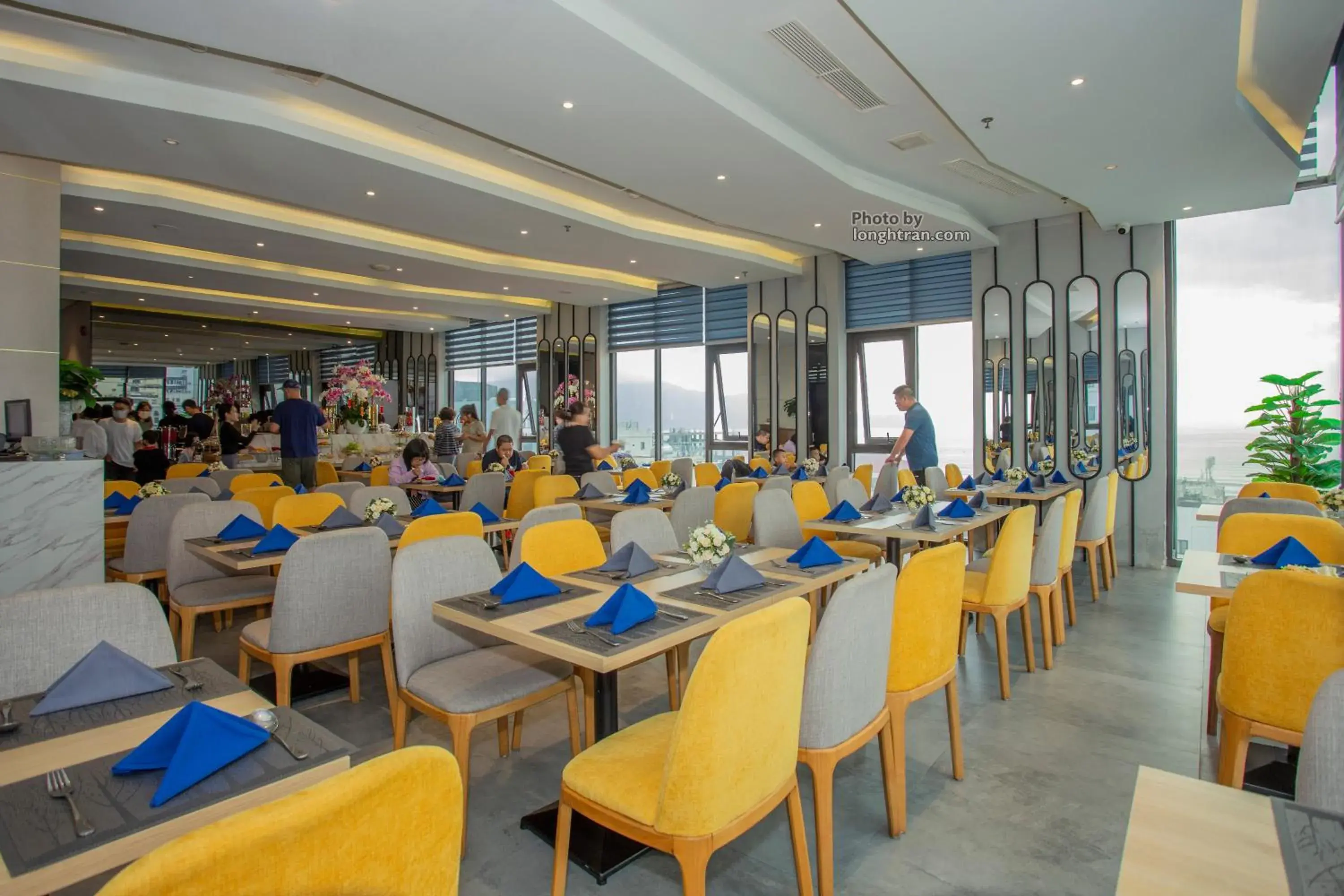 Restaurant/places to eat in Grand Ocean Luxury Boutique - Infinity Rooftop Pool Restaurant/places to eat in Grand Ocean Luxury Boutique - Infinity Rooftop Pool