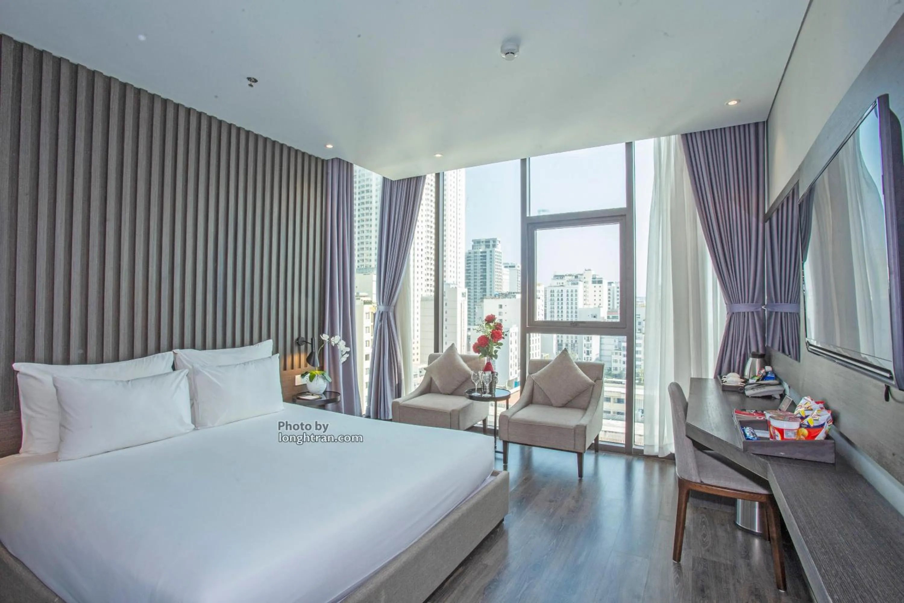 Property building, Bed in Grand Ocean Luxury Boutique - Infinity Rooftop Pool