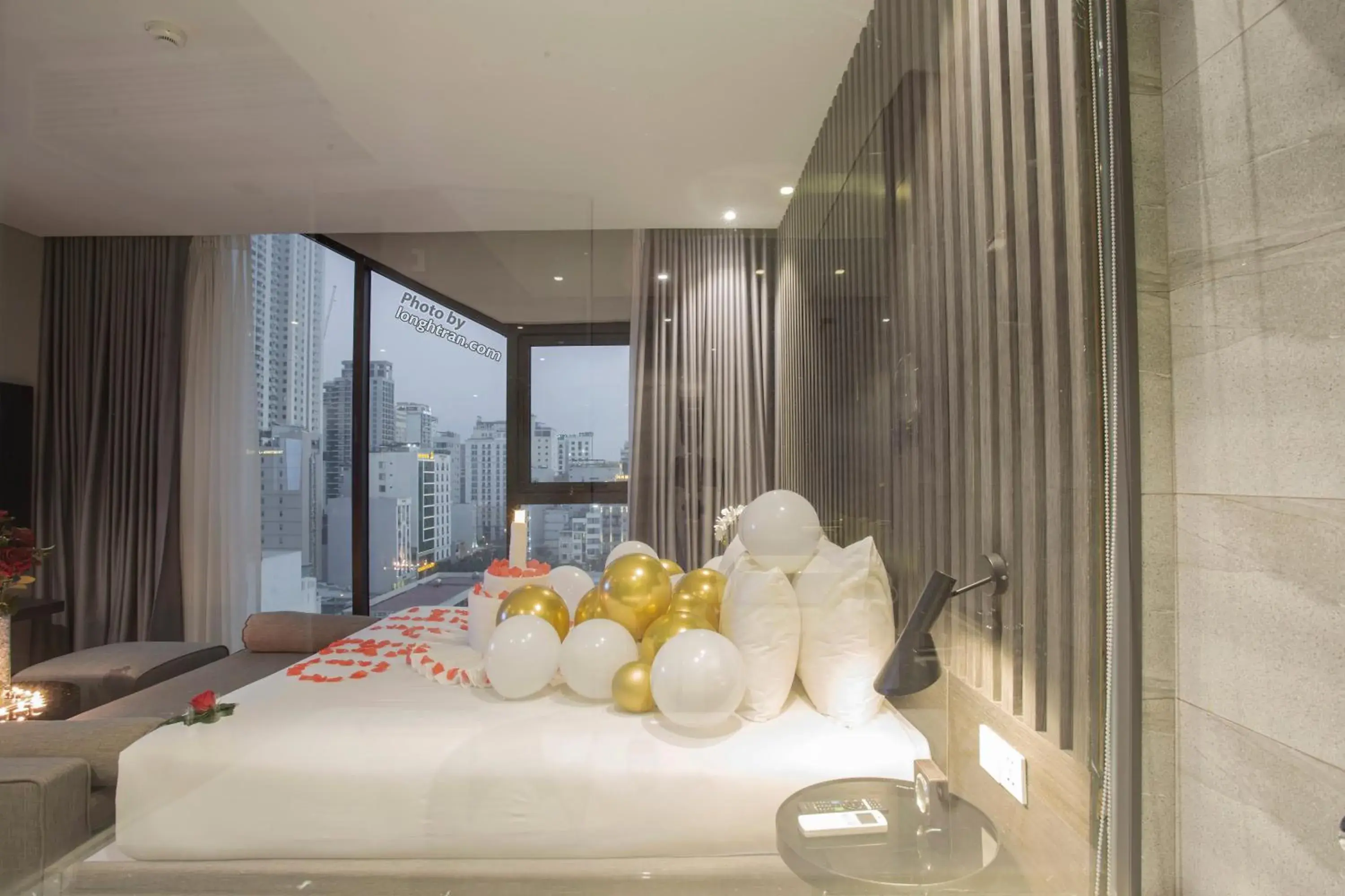 Property building, Bed in Grand Ocean Luxury Boutique - Infinity Rooftop Pool Property building, Bed in Grand Ocean Luxury Boutique - Infinity Rooftop Pool