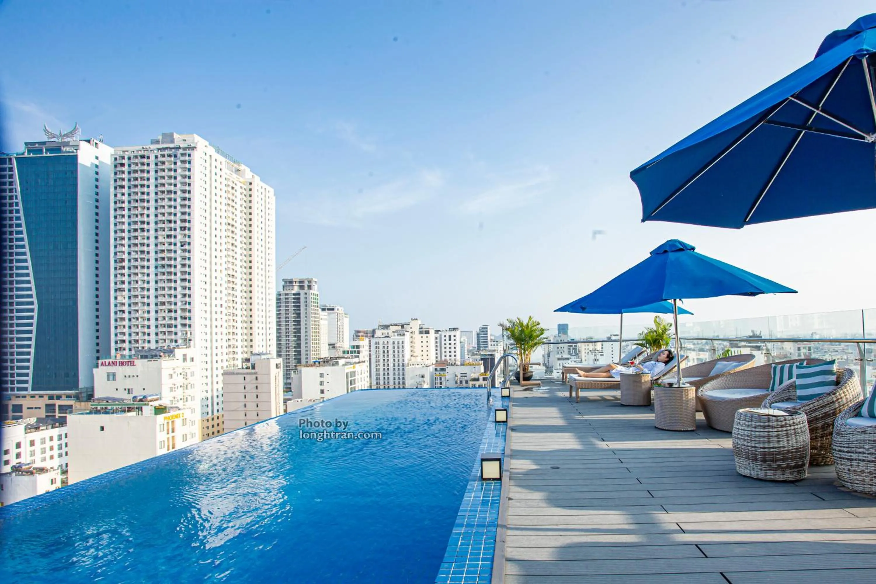 City view in Grand Ocean Luxury Boutique - Infinity Rooftop Pool