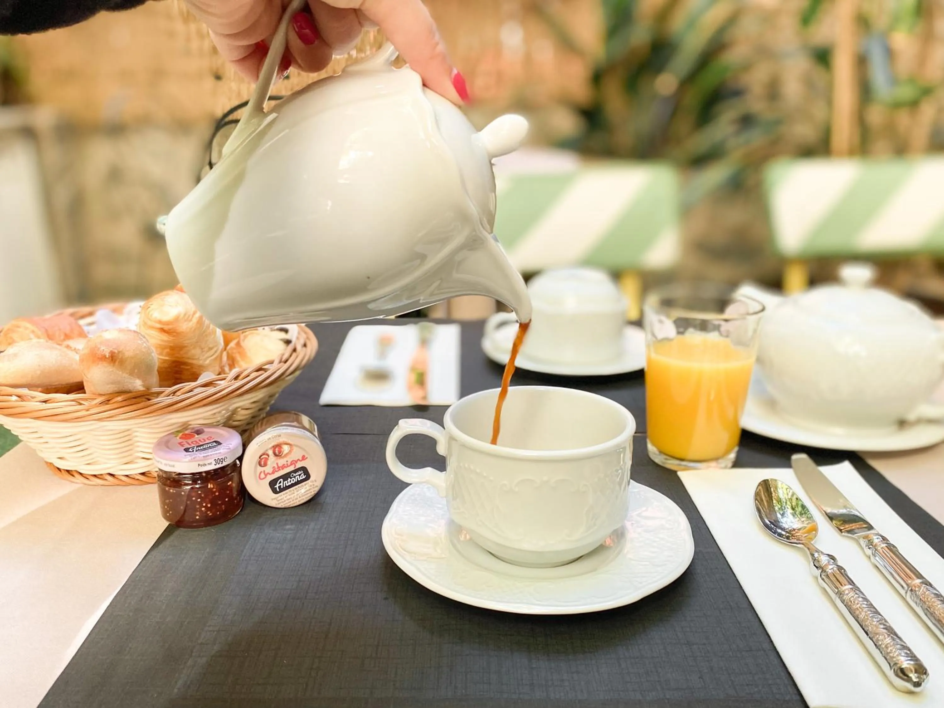 Food and drinks in Hotel Central Bastia