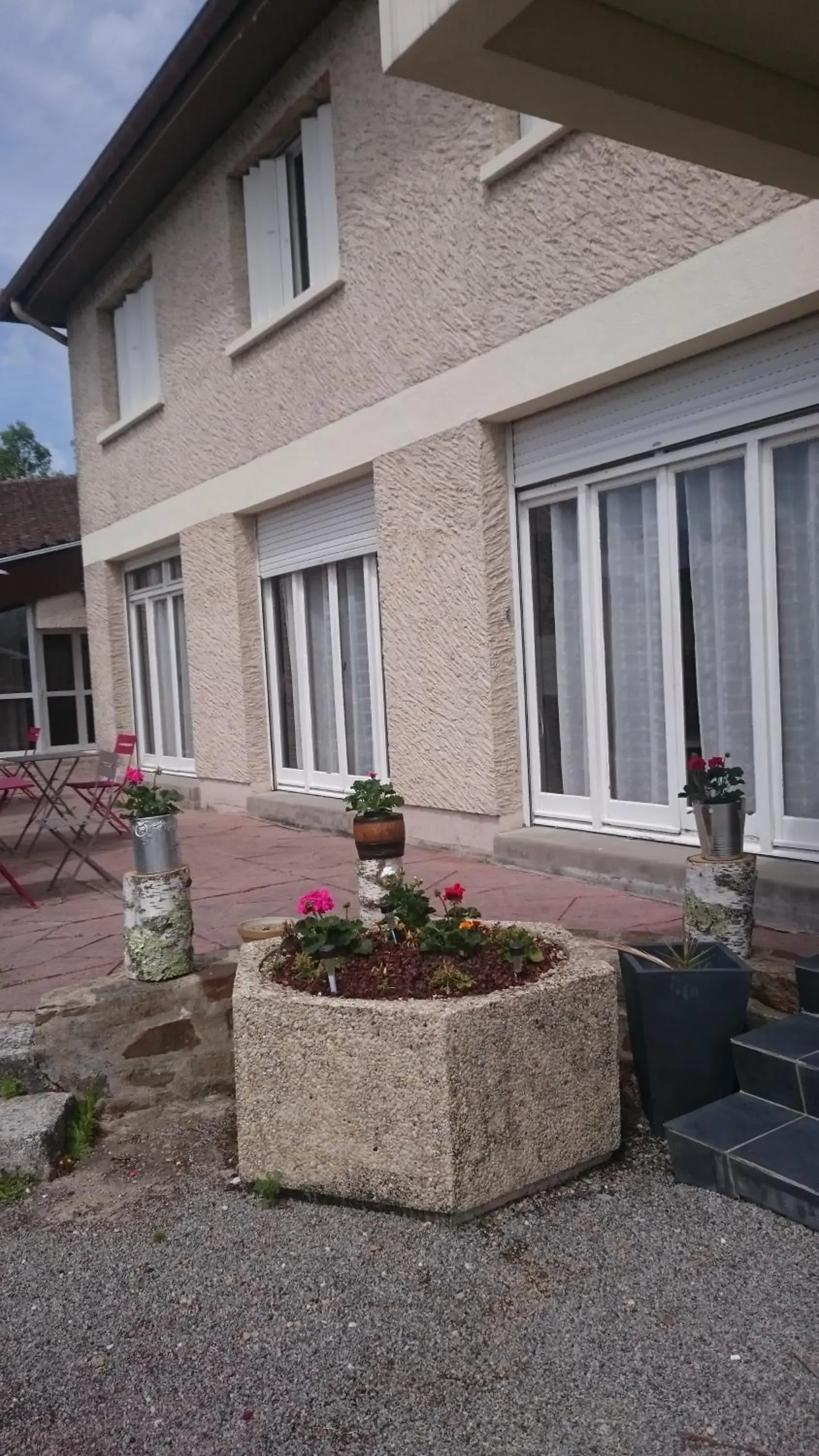 Facade/entrance in Hotel Restaurant Le Manguier Facade/entrance in Hotel Restaurant Le Manguier