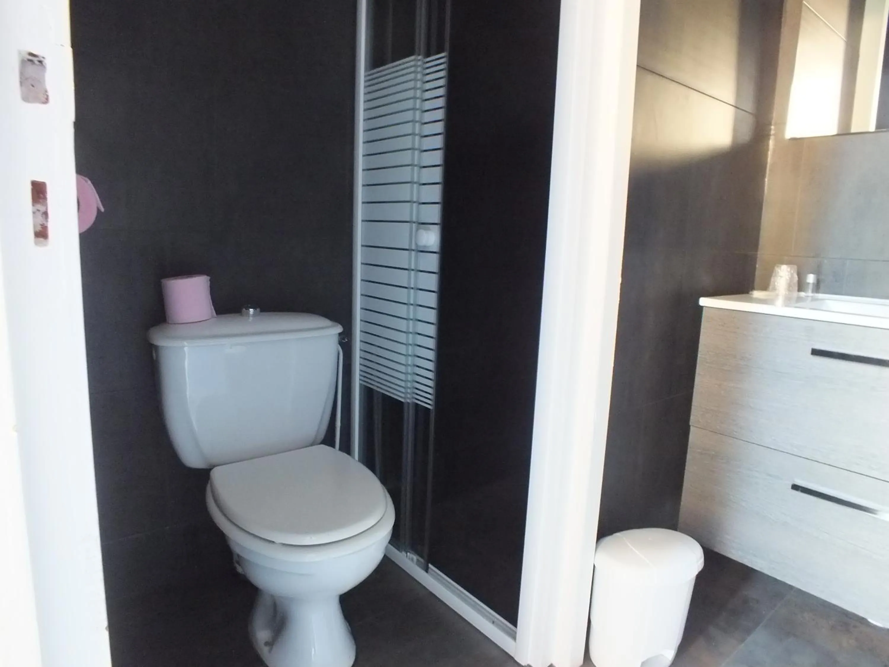 Bathroom in Hotel Restaurant Le Manguier