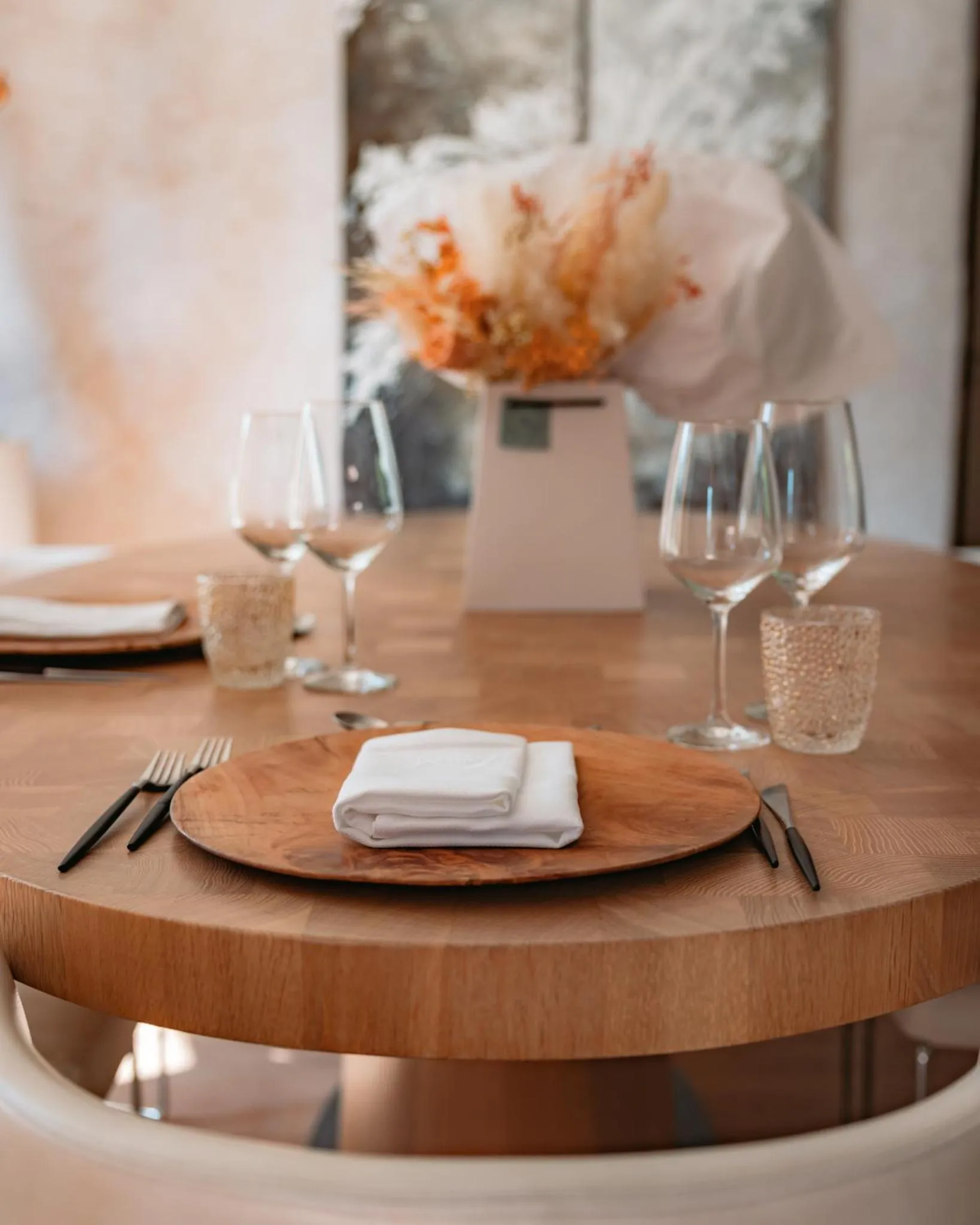 Restaurant/places to eat in Ne5t Hotel & Spa