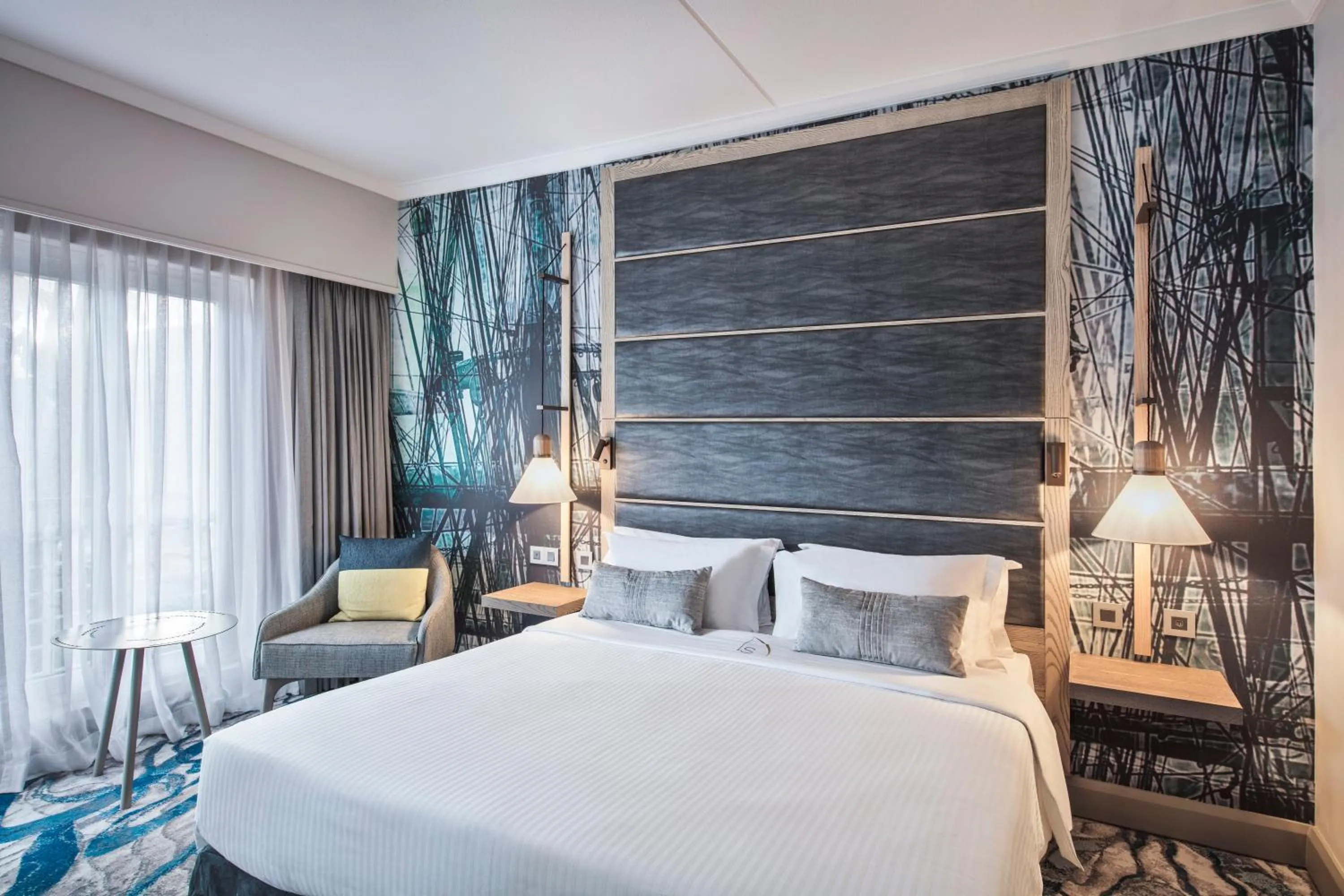 Bed in Le Suffren Hotel & Marina