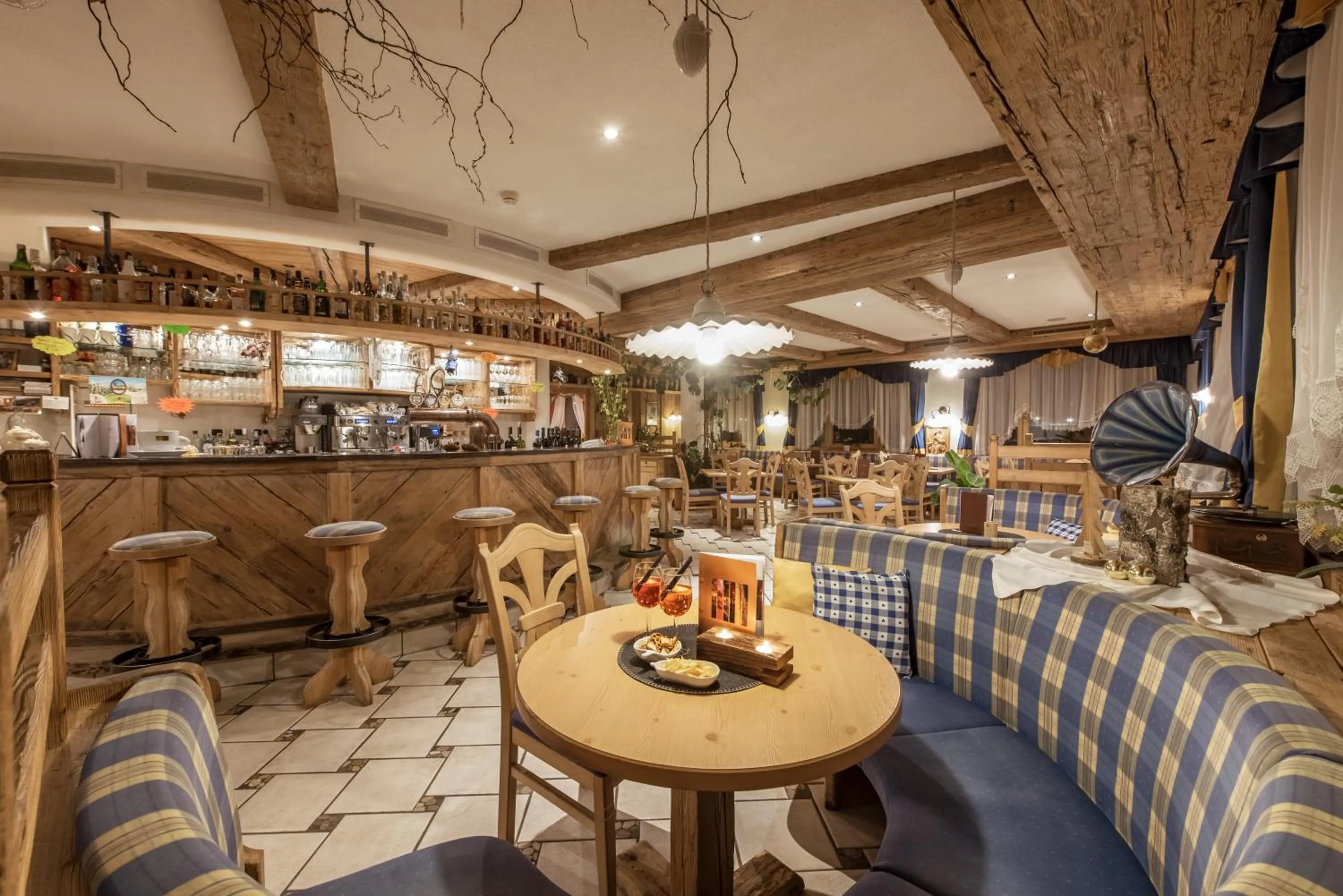 Lounge or bar in Naturhotel Waldheim