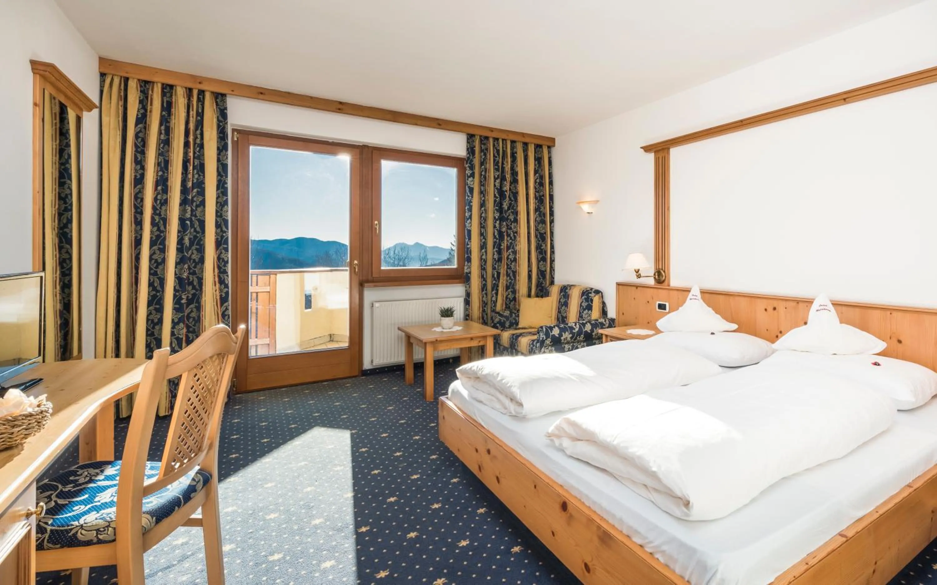 Bed in Naturhotel Waldheim