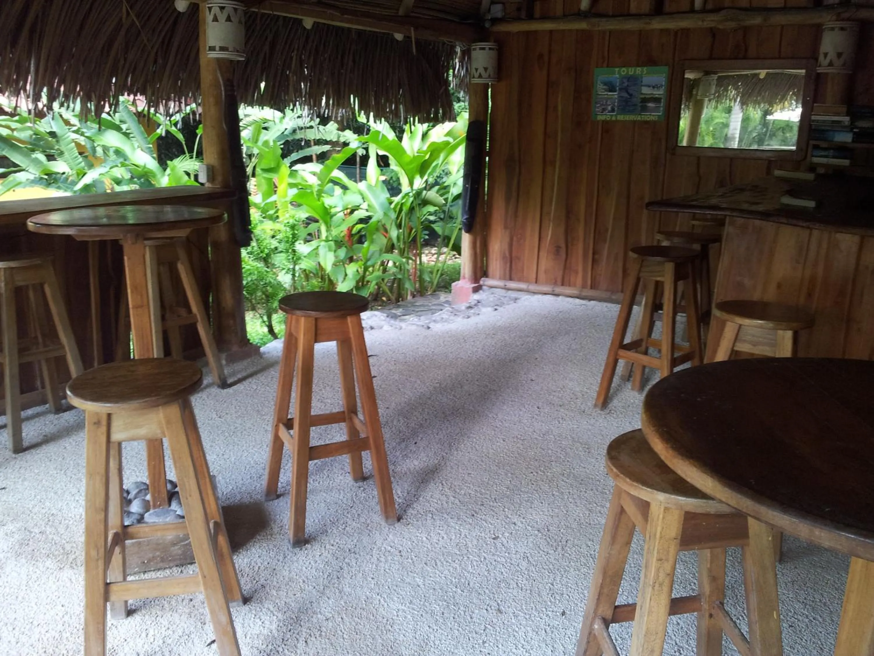 Lounge or bar in Esencia Hotel and Villas