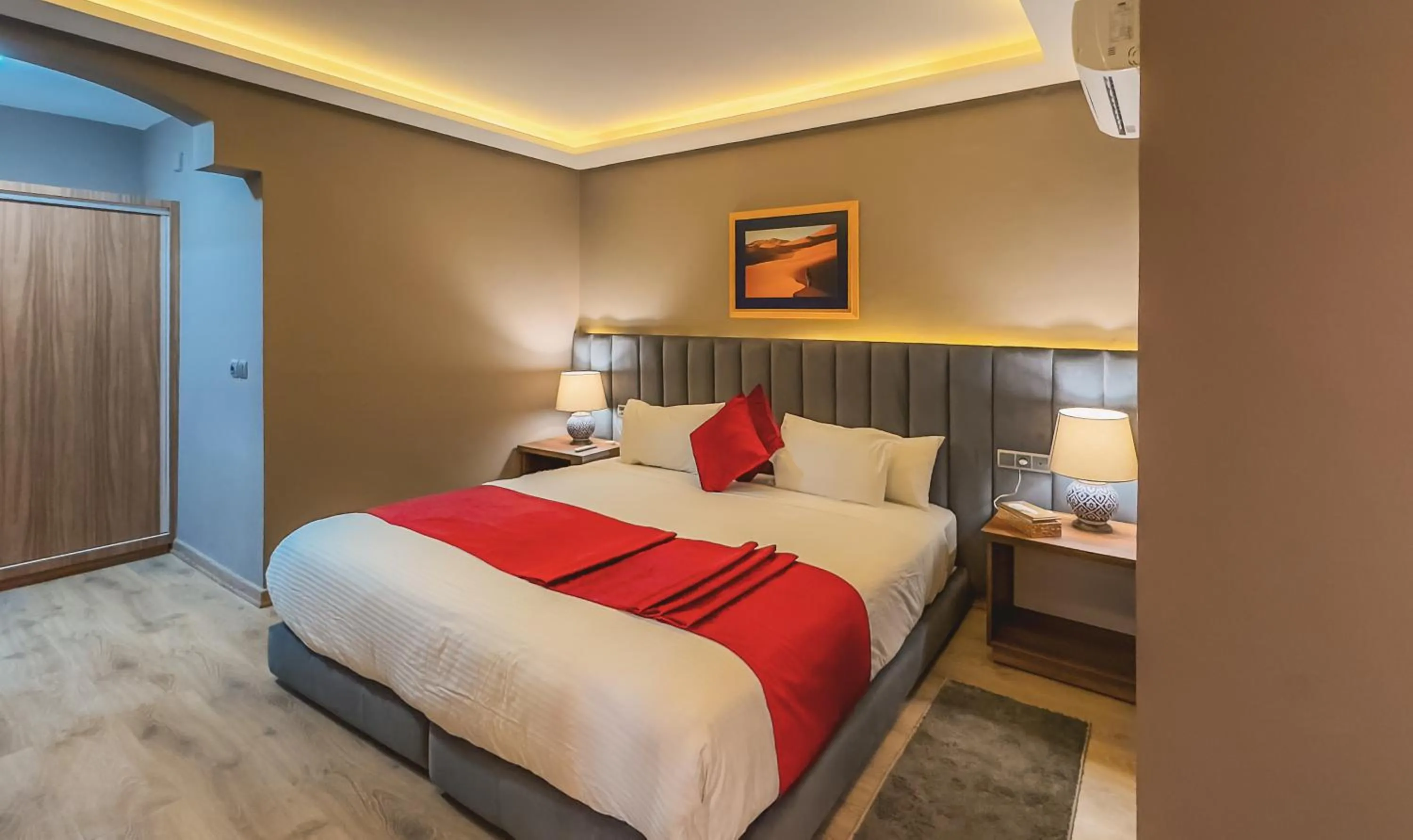 Bed in RS Hotel Karam Palace