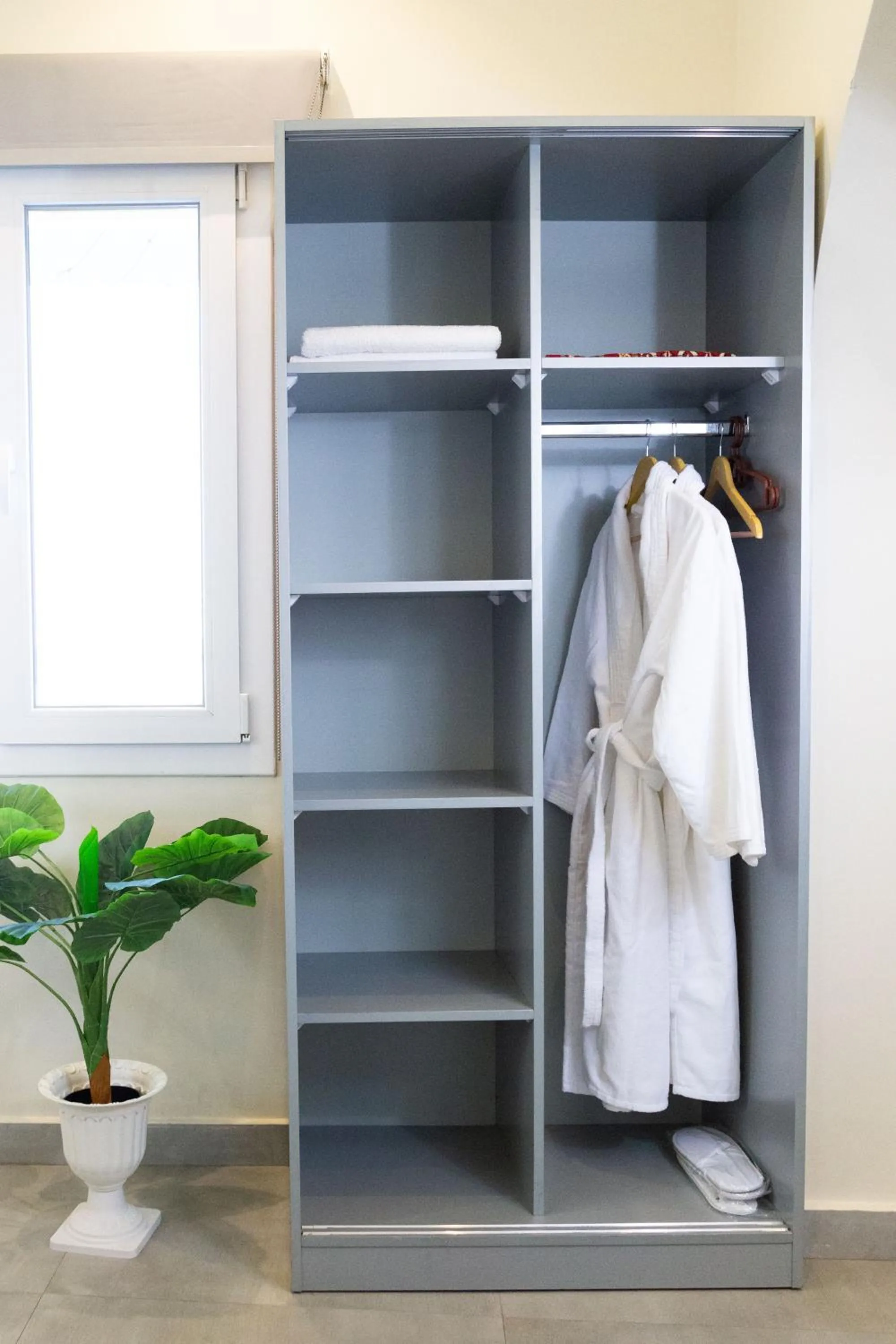 wardrobe in NASEEM HOTEL