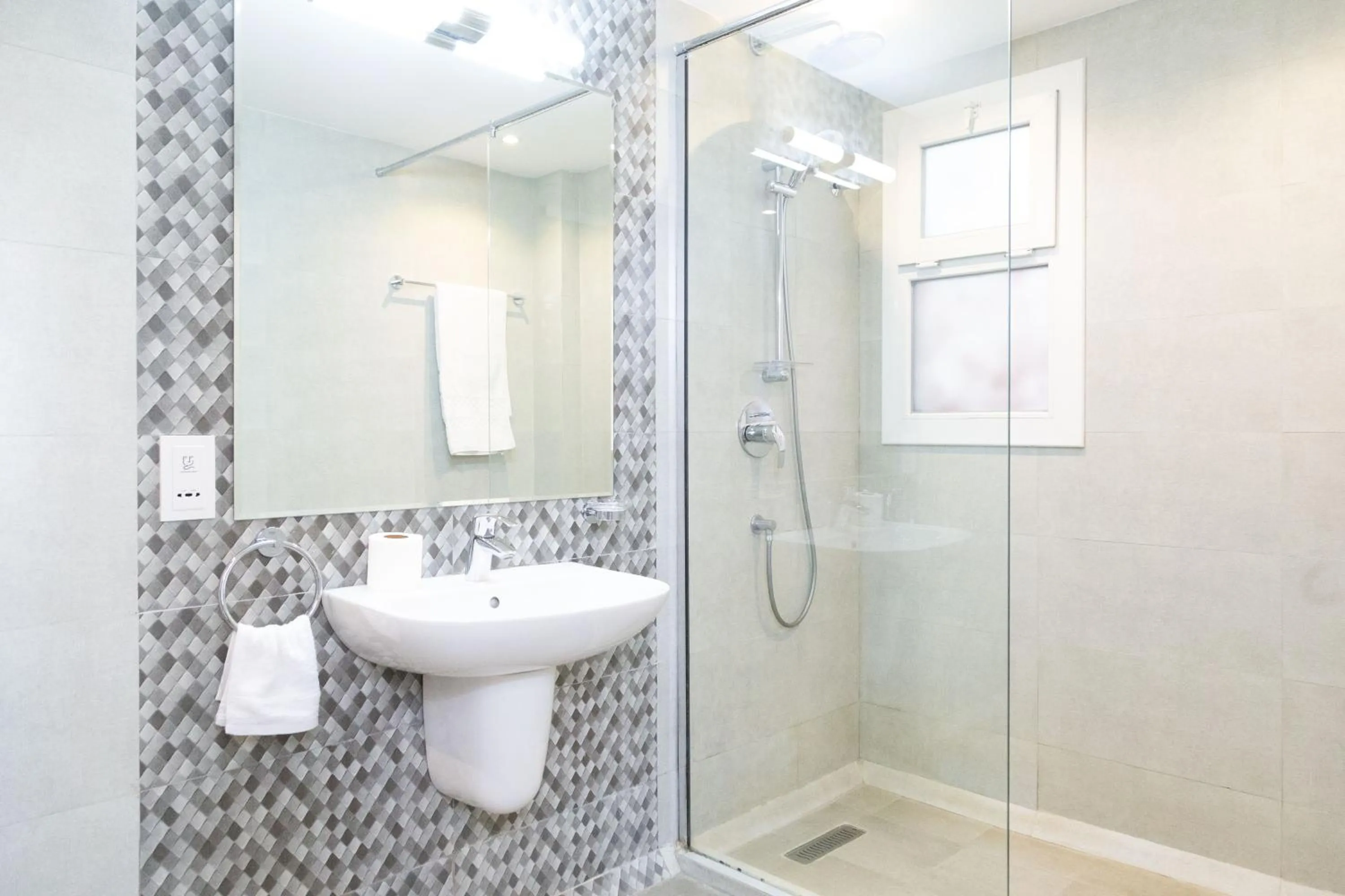 Shower in NASEEM HOTEL