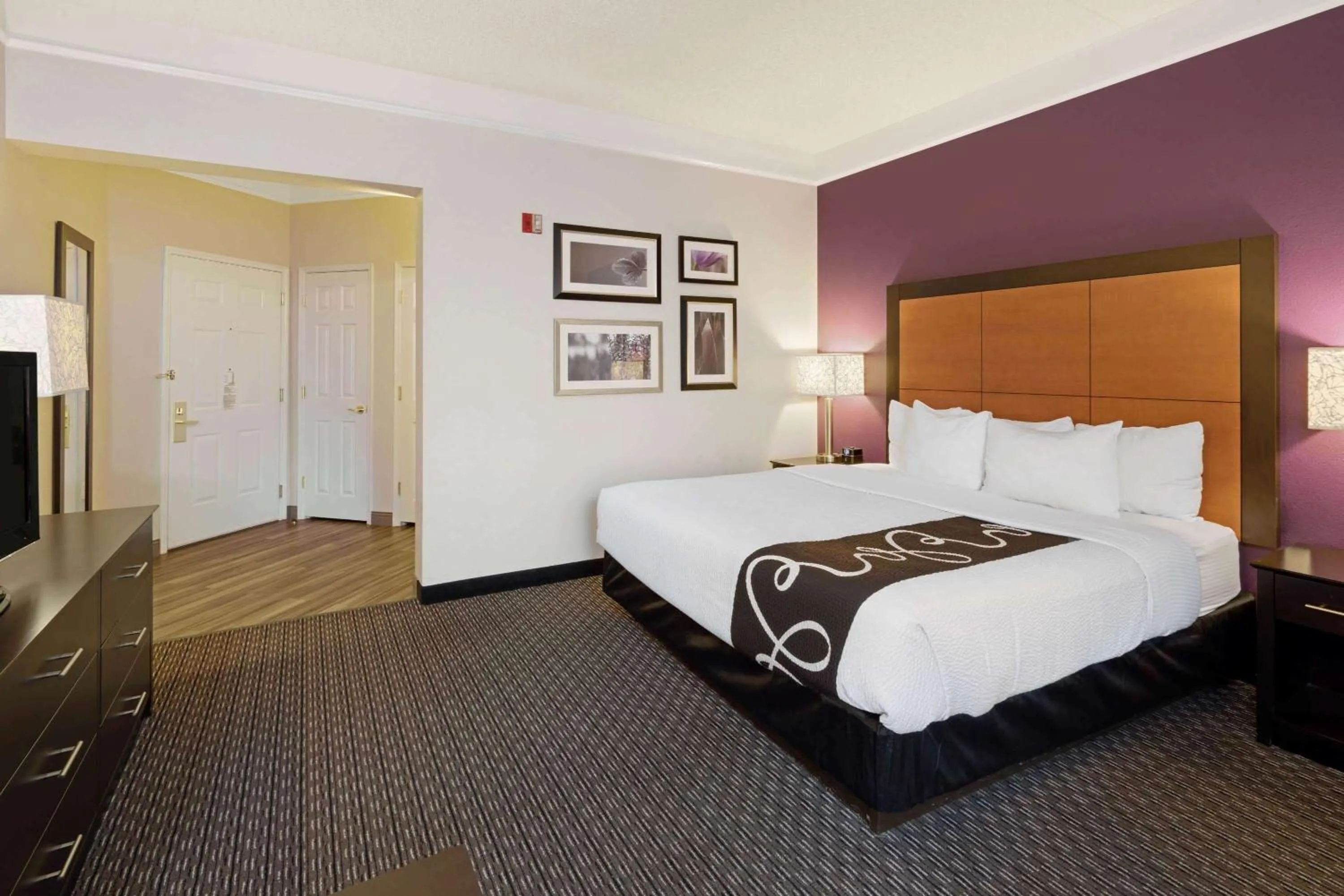 Photo of the whole room, Bed in La Quinta by Wyndham Phoenix Scottsdale