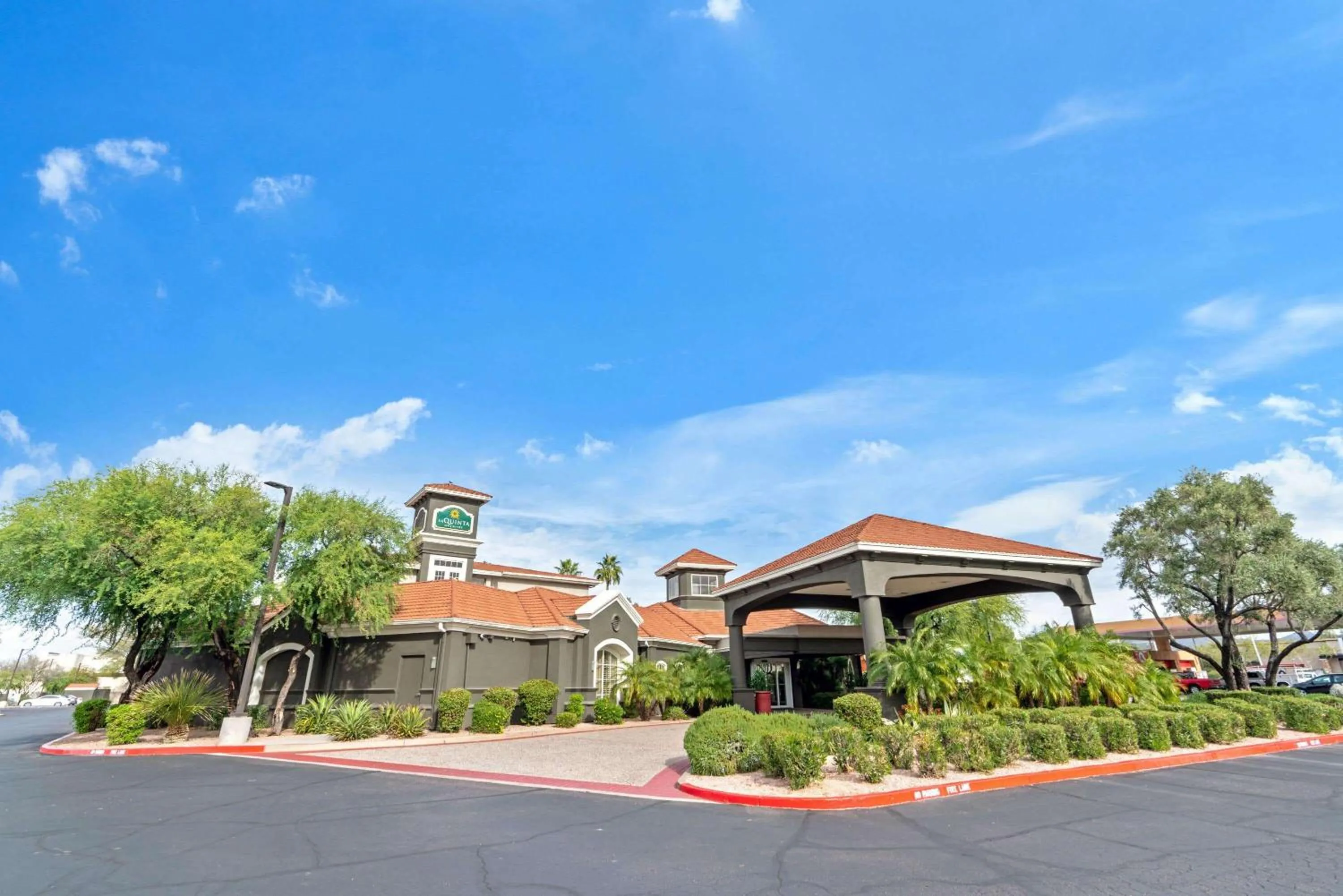 Property building in La Quinta by Wyndham Phoenix Scottsdale