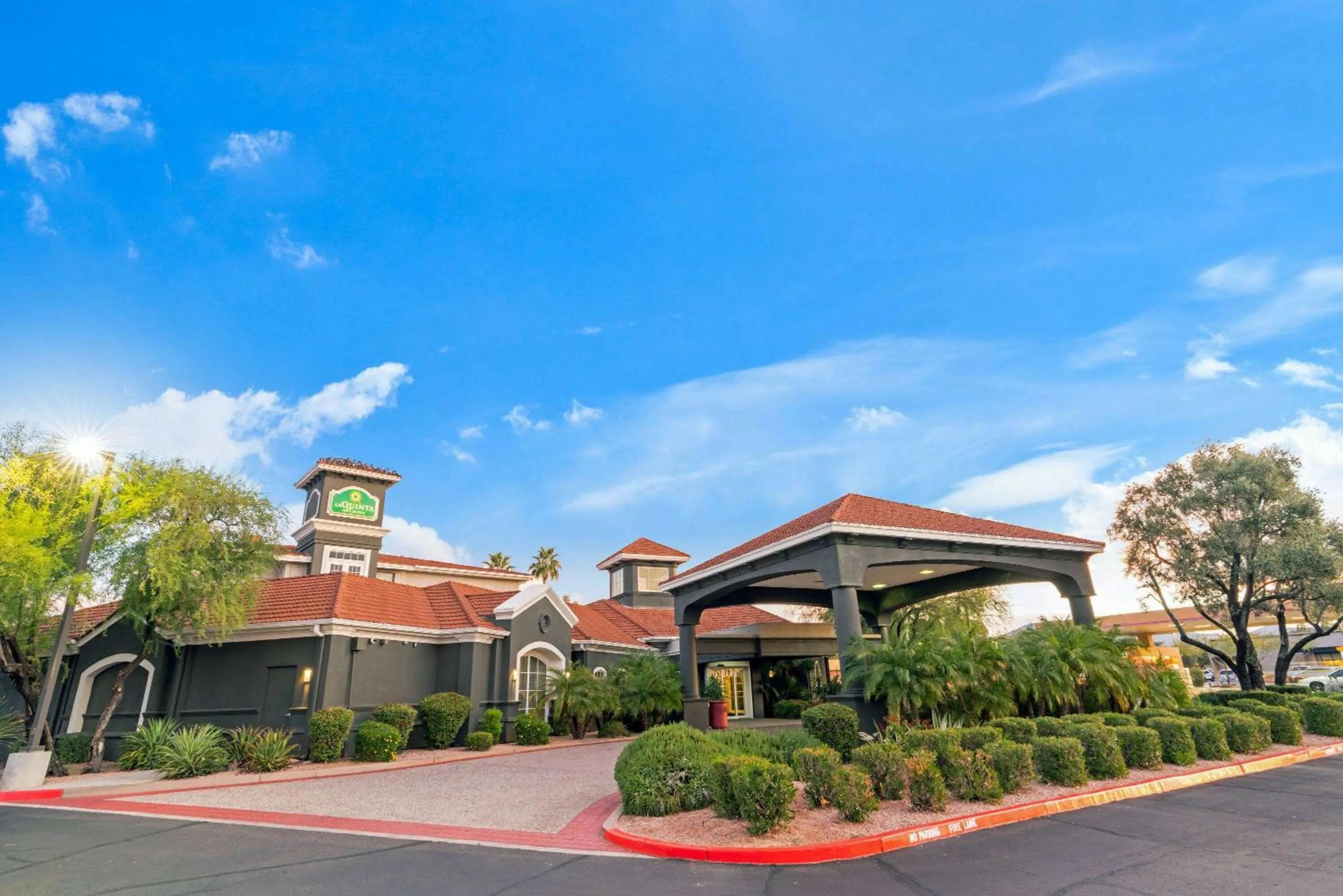 Property building in La Quinta by Wyndham Phoenix Scottsdale