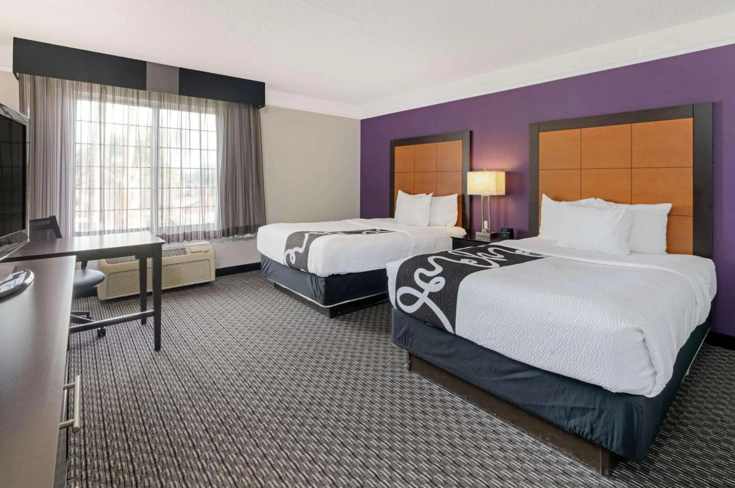 Photo of the whole room, Bed in La Quinta by Wyndham Phoenix Scottsdale Photo of the whole room, Bed in La Quinta by Wyndham Phoenix Scottsdale