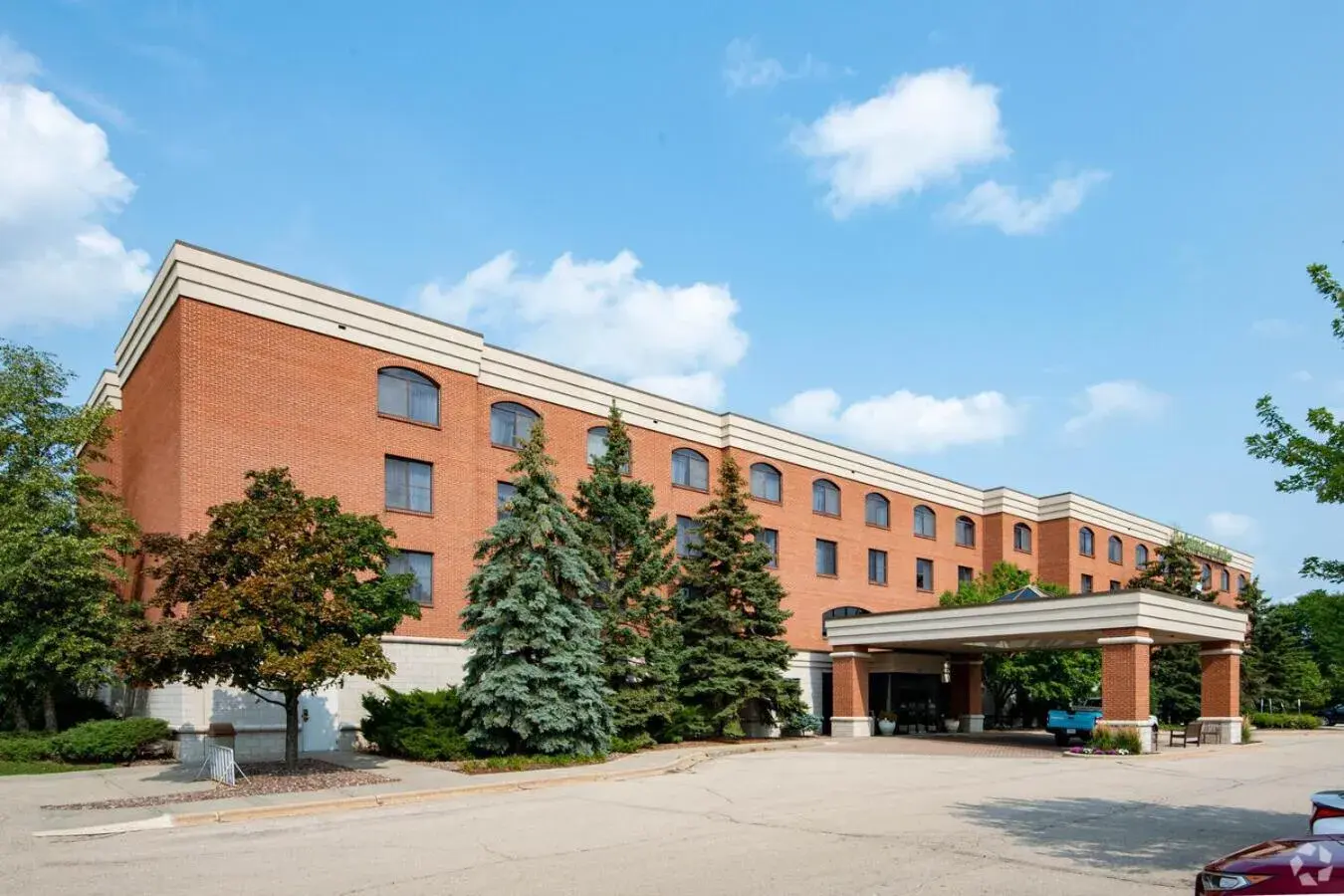 Property building in La Quinta by Wyndham Madison American Center Property building in La Quinta by Wyndham Madison American Center