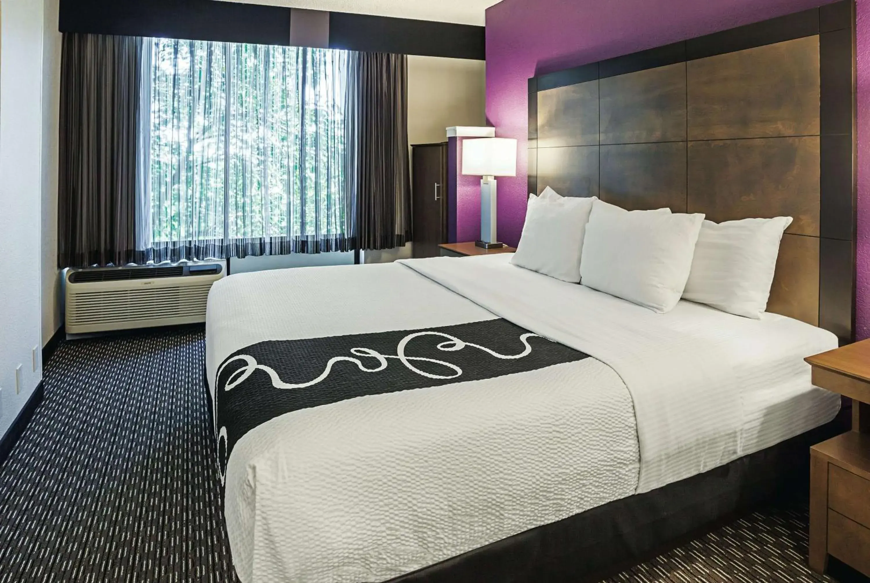 Photo of the whole room, Bed in La Quinta by Wyndham Rancho Cordova Sacramento Photo of the whole room, Bed in La Quinta by Wyndham Rancho Cordova Sacramento