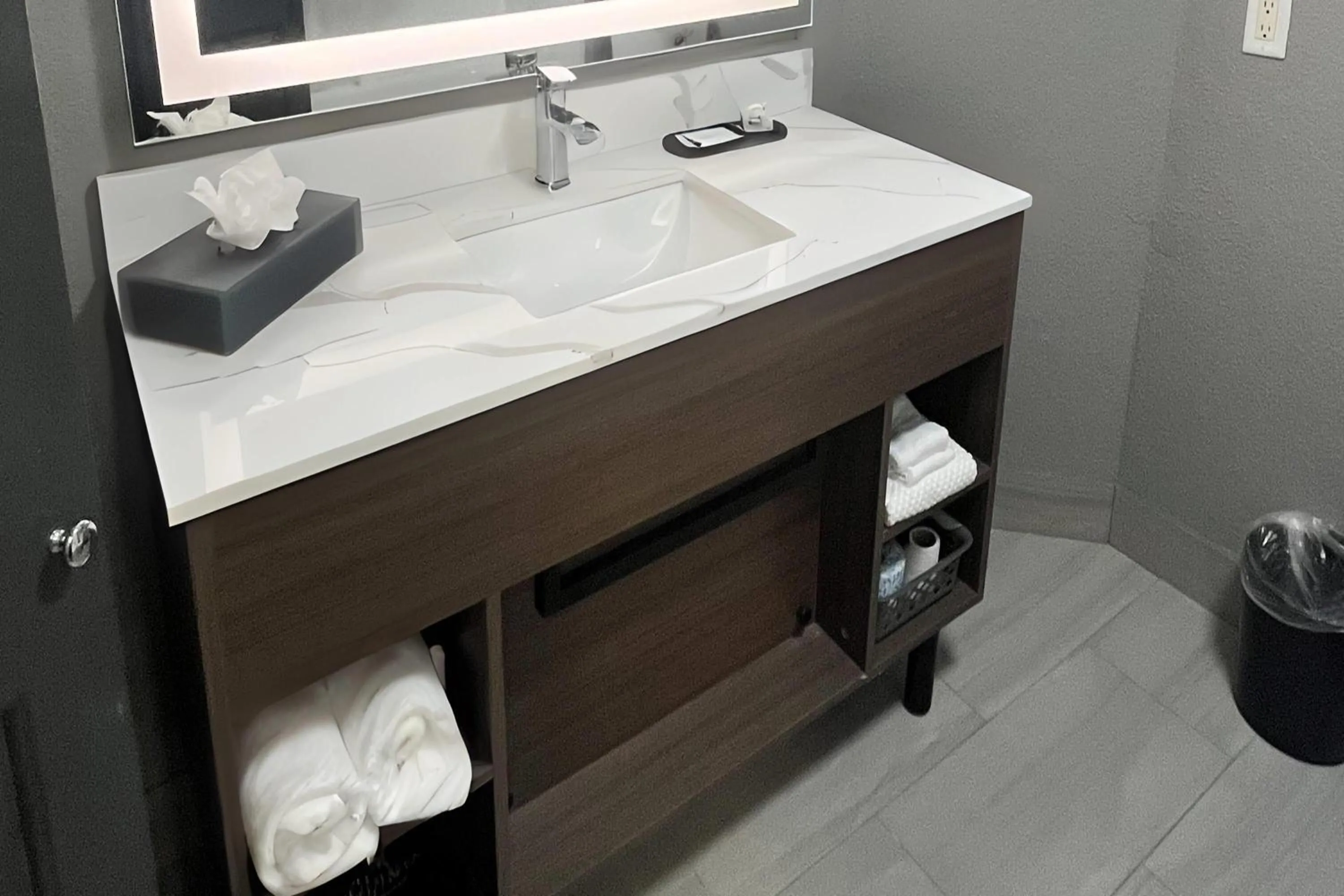 Bathroom in La Quinta by Wyndham Jacksonville Butler Blvd