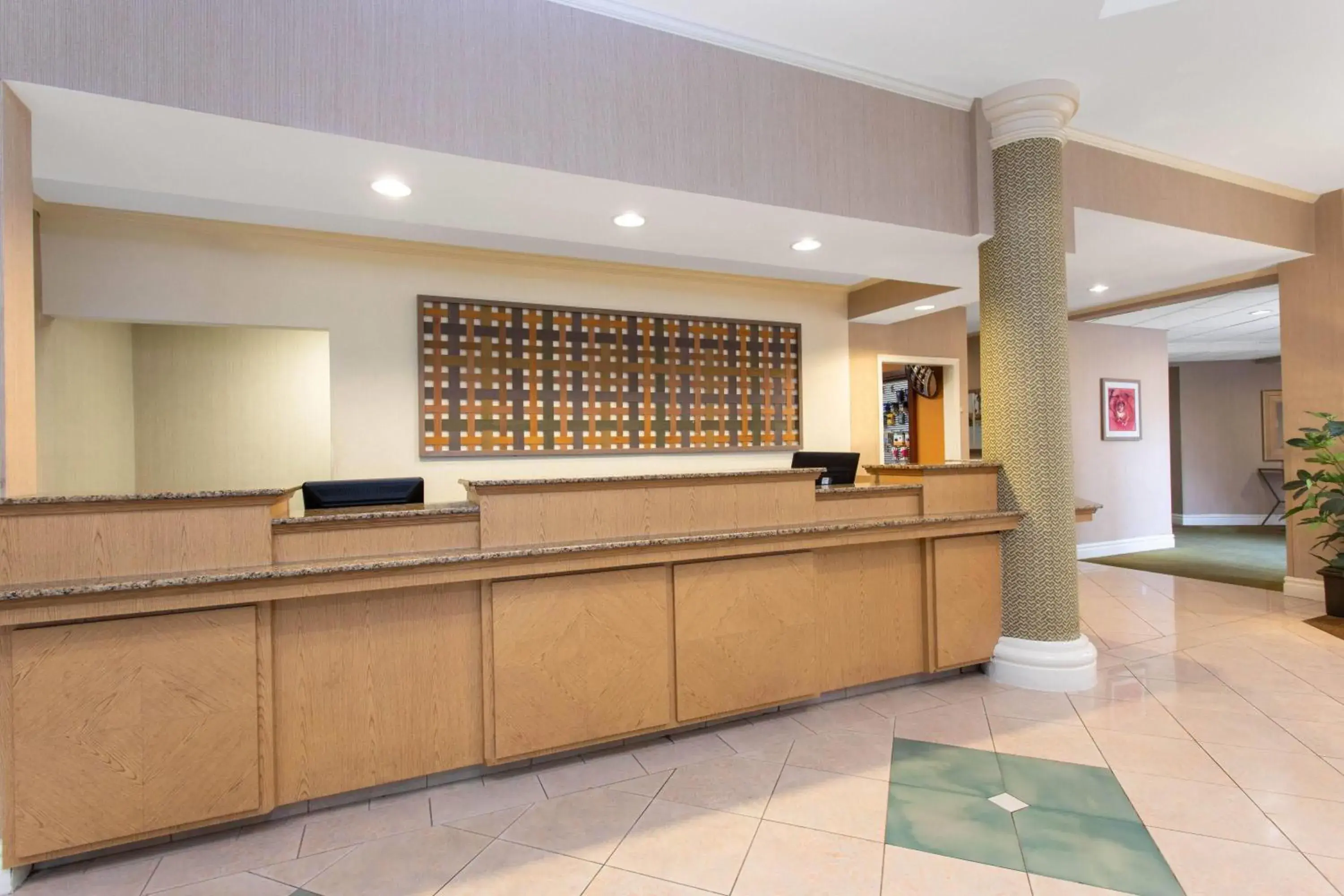 Lobby or reception in La Quinta by Wyndham Jacksonville Butler Blvd Lobby or reception in La Quinta by Wyndham Jacksonville Butler Blvd