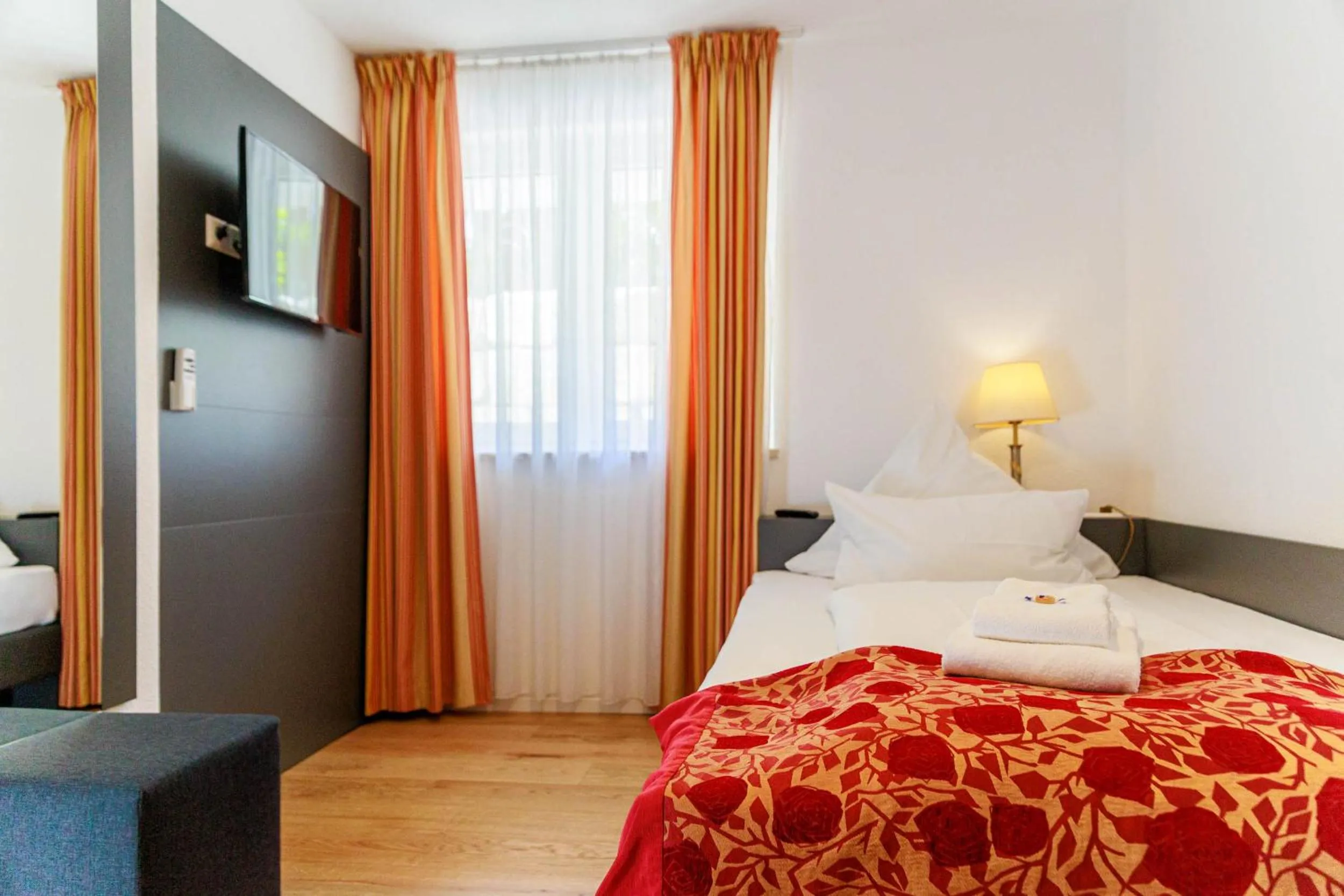 Photo of the whole room, Bed in Bodensee-Hotel Kreuz