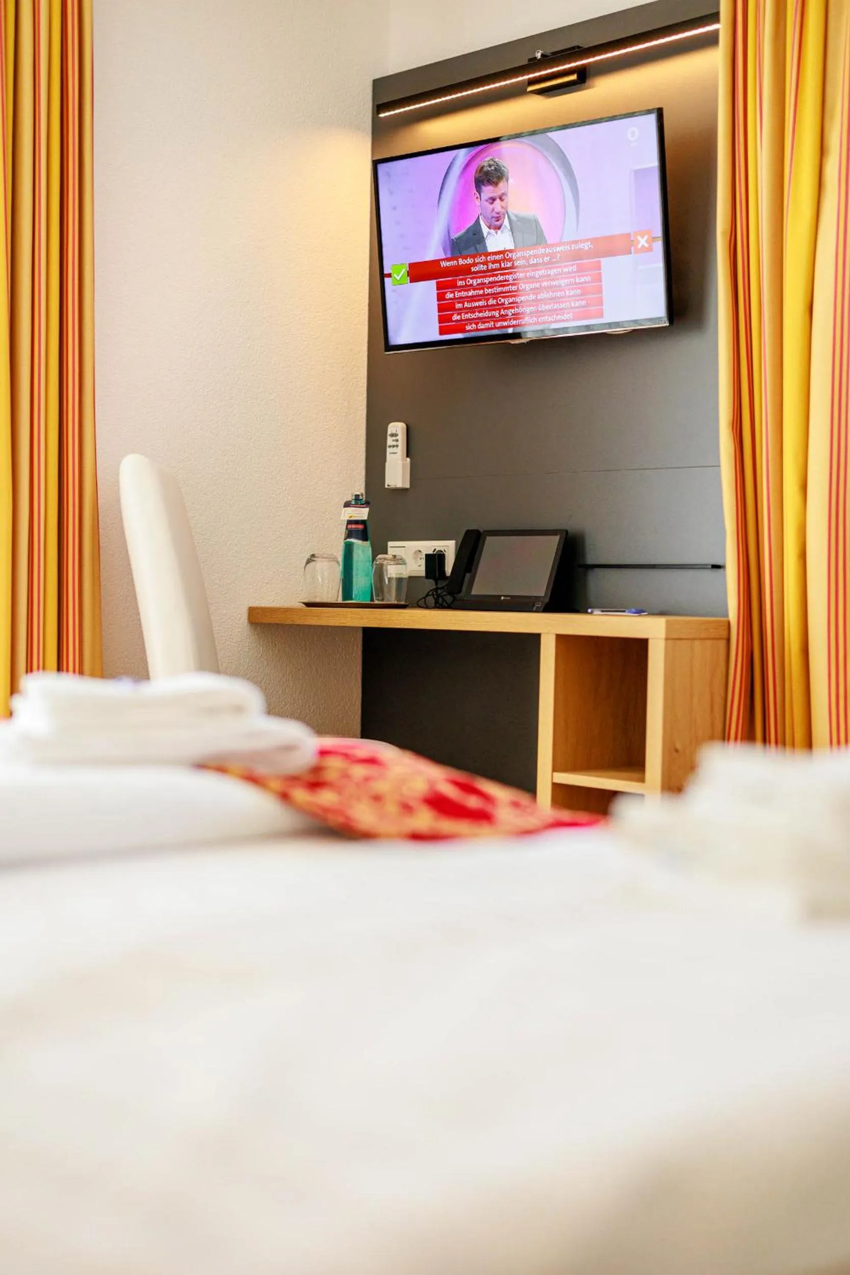 Photo of the whole room, Bed in Bodensee-Hotel Kreuz