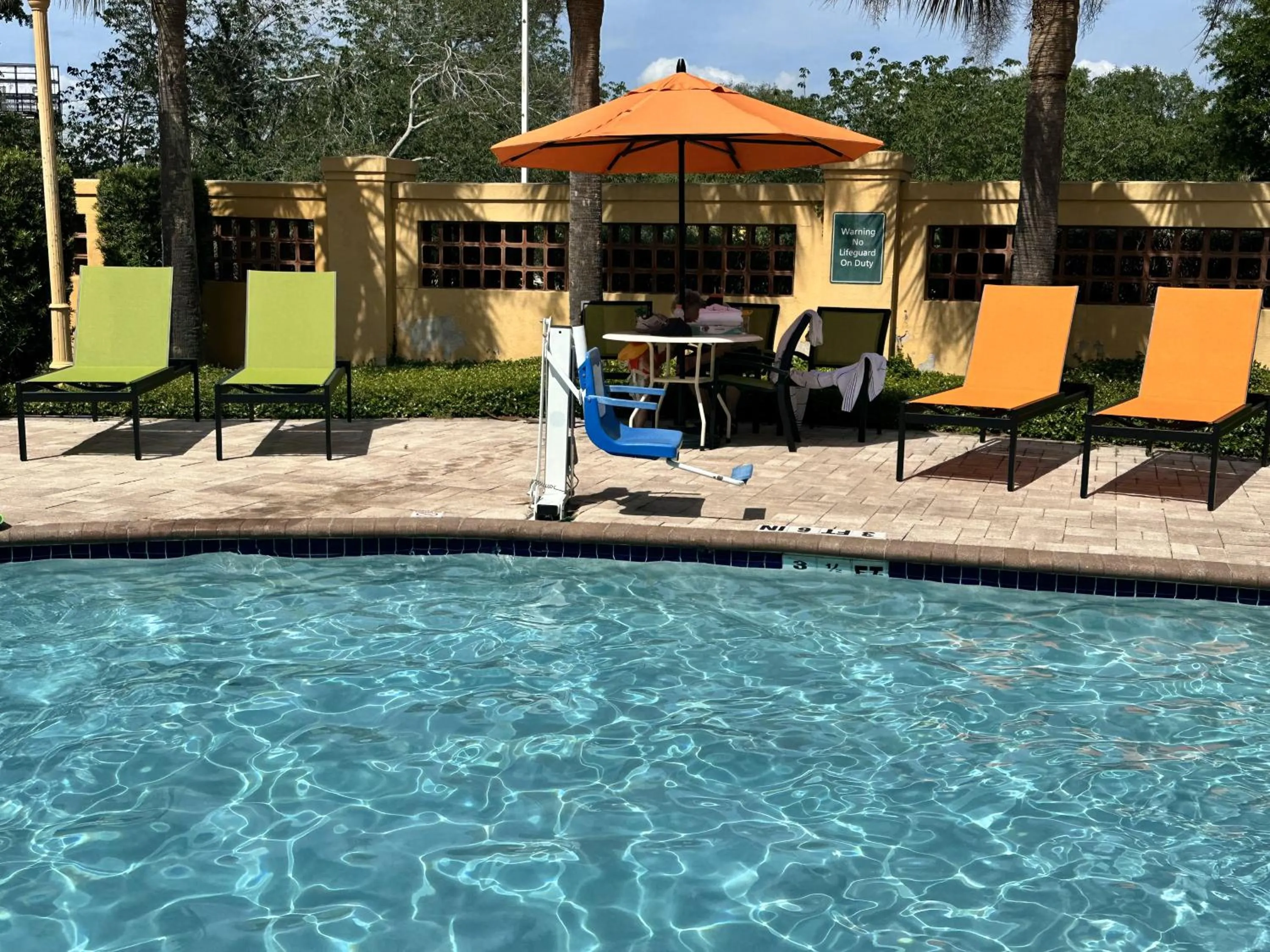Swimming pool in La Quinta Inn and Suites by Wyndham, Ocala