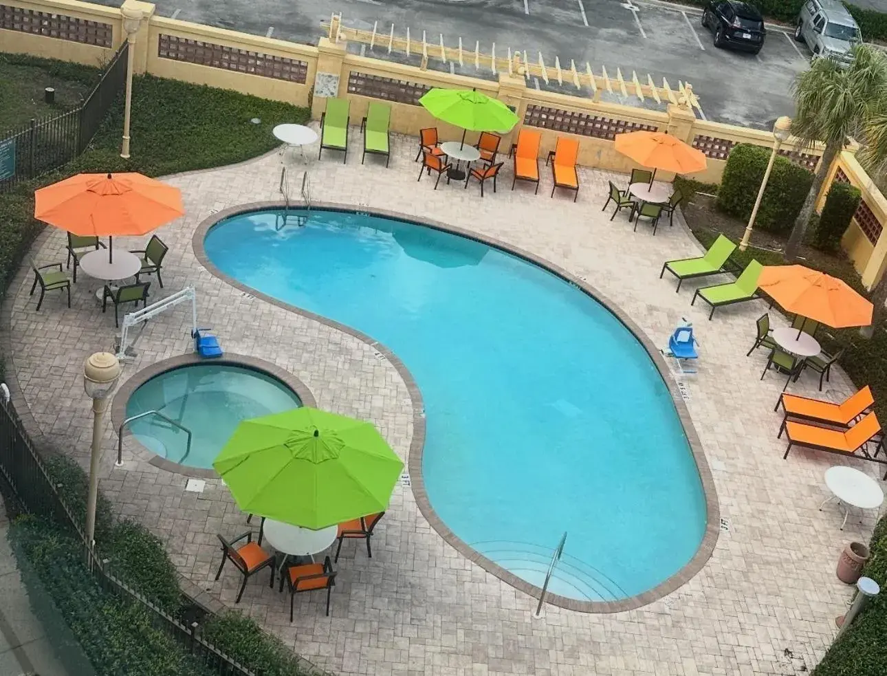 Swimming pool in La Quinta Inn and Suites by Wyndham, Ocala Swimming pool in La Quinta Inn and Suites by Wyndham, Ocala