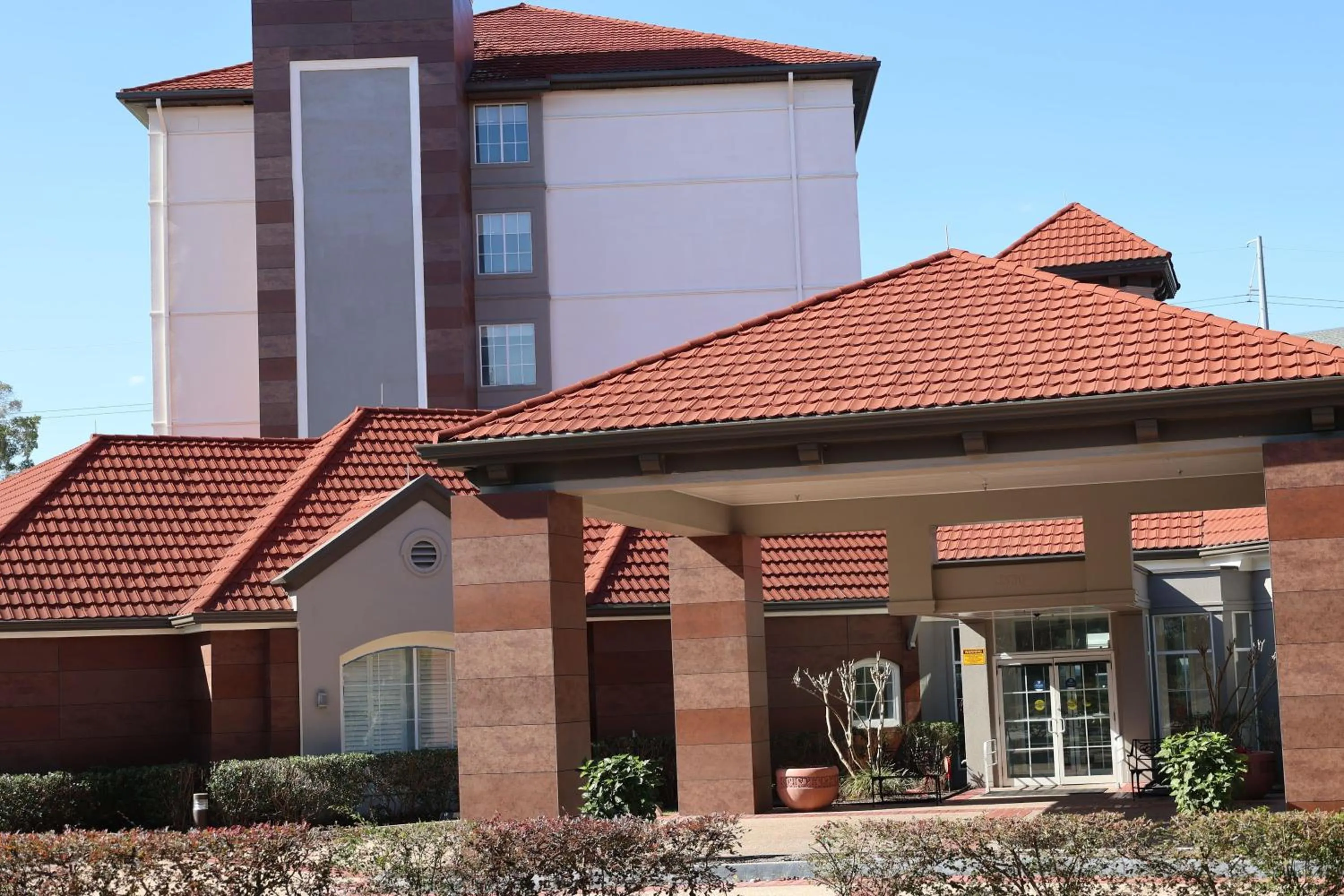 Property building in La Quinta Inn and Suites by Wyndham, Ocala