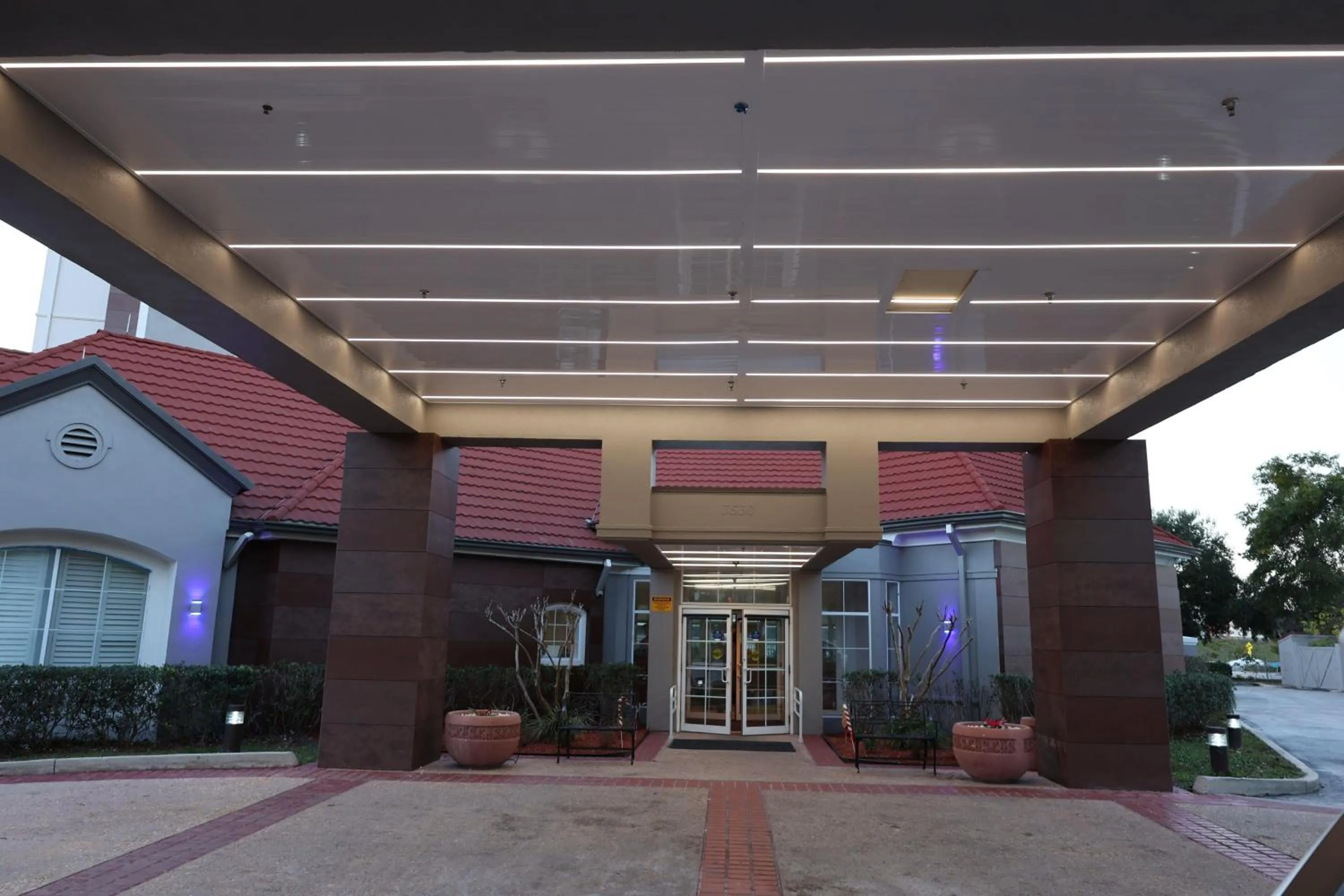 Property building in La Quinta Inn and Suites by Wyndham, Ocala