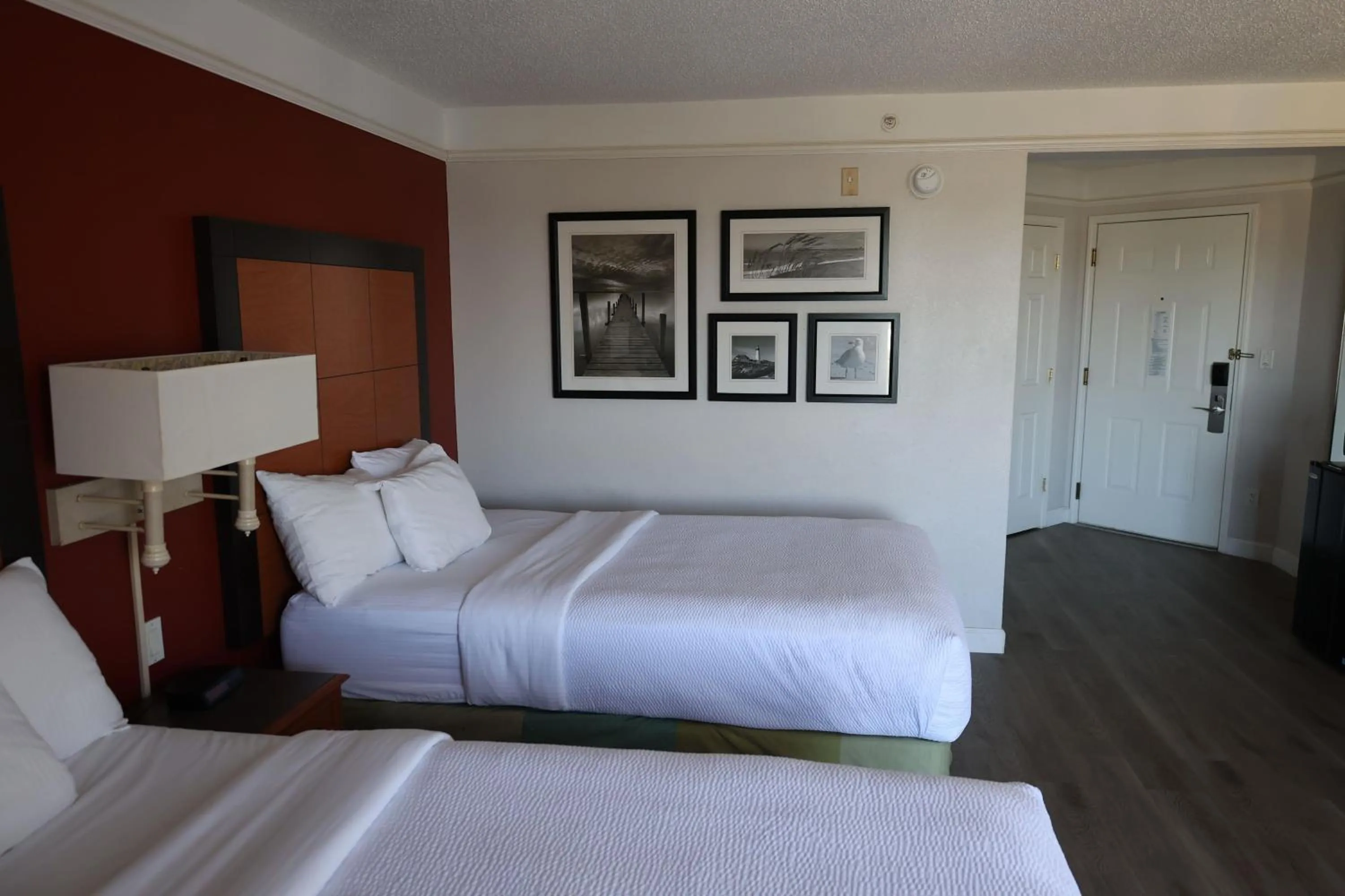 Photo of the whole room, Bed in La Quinta Inn and Suites by Wyndham, Ocala