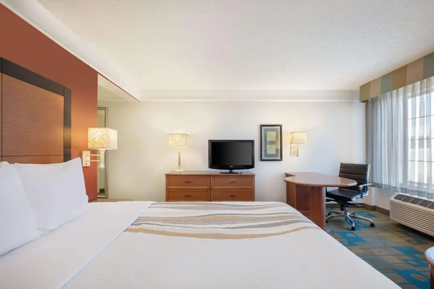 Bed in La Quinta Inn and Suites by Wyndham, Ocala Bed in La Quinta Inn and Suites by Wyndham, Ocala