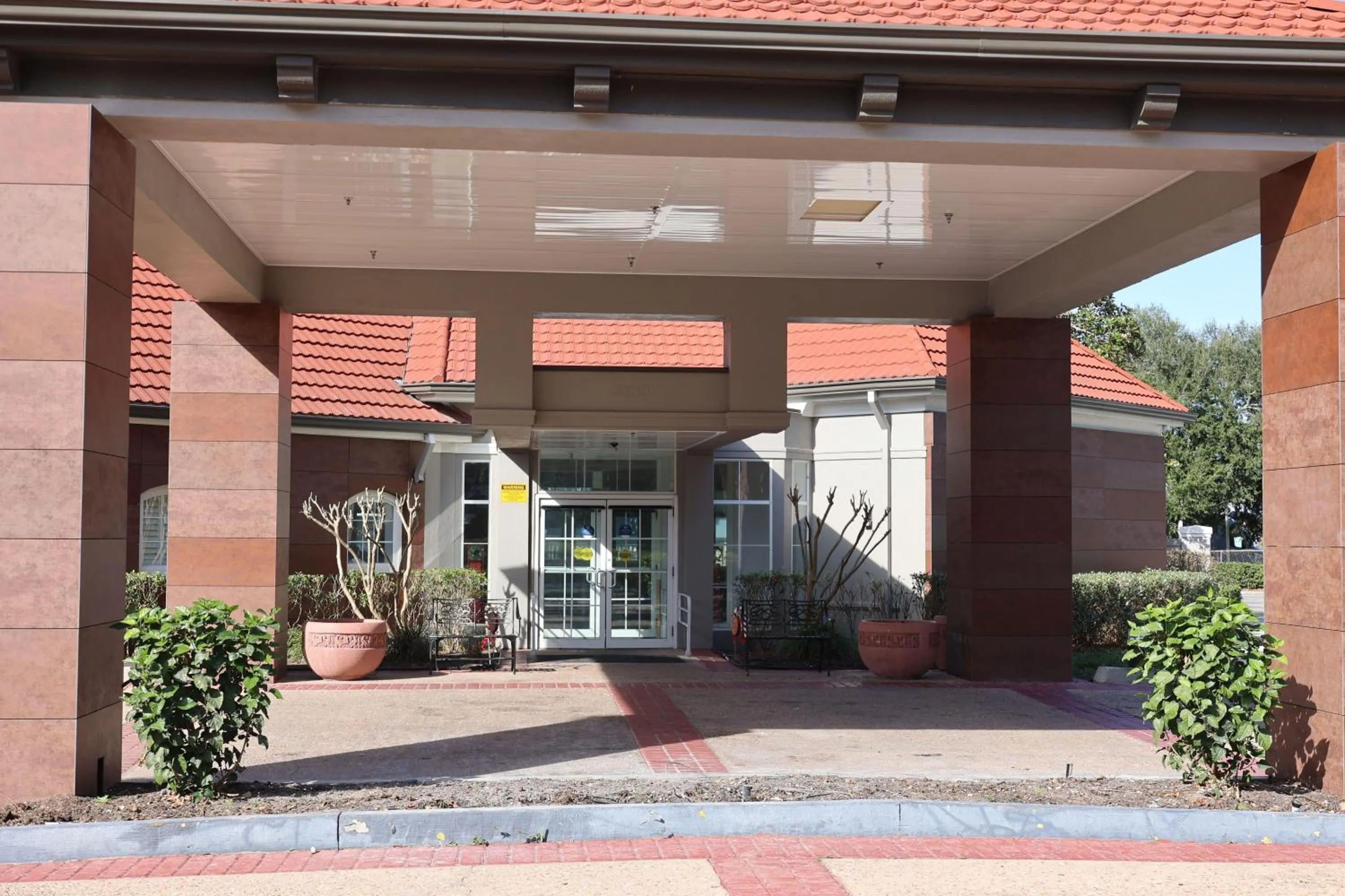 Property building in La Quinta Inn and Suites by Wyndham, Ocala