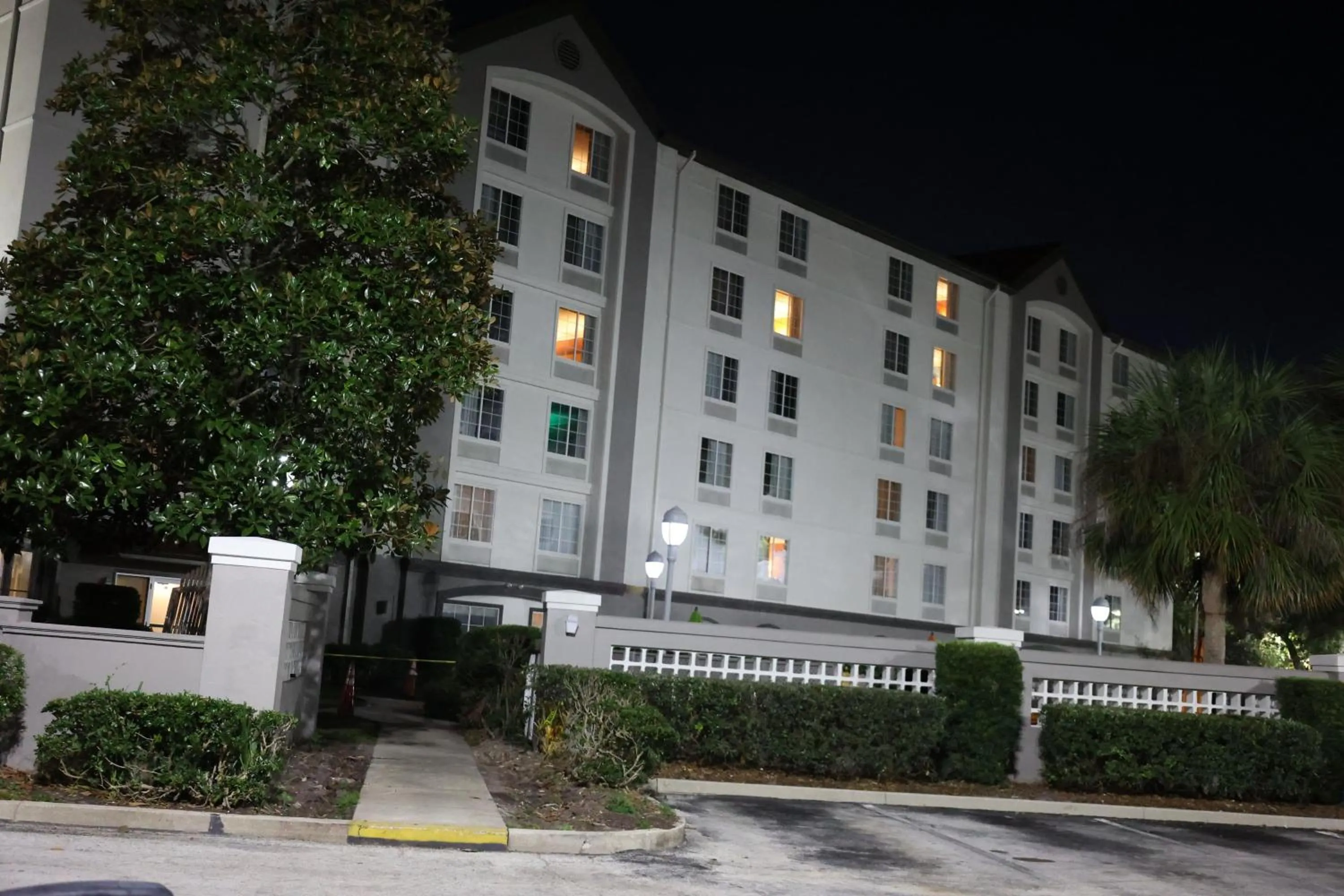 Property building in La Quinta Inn and Suites by Wyndham, Ocala