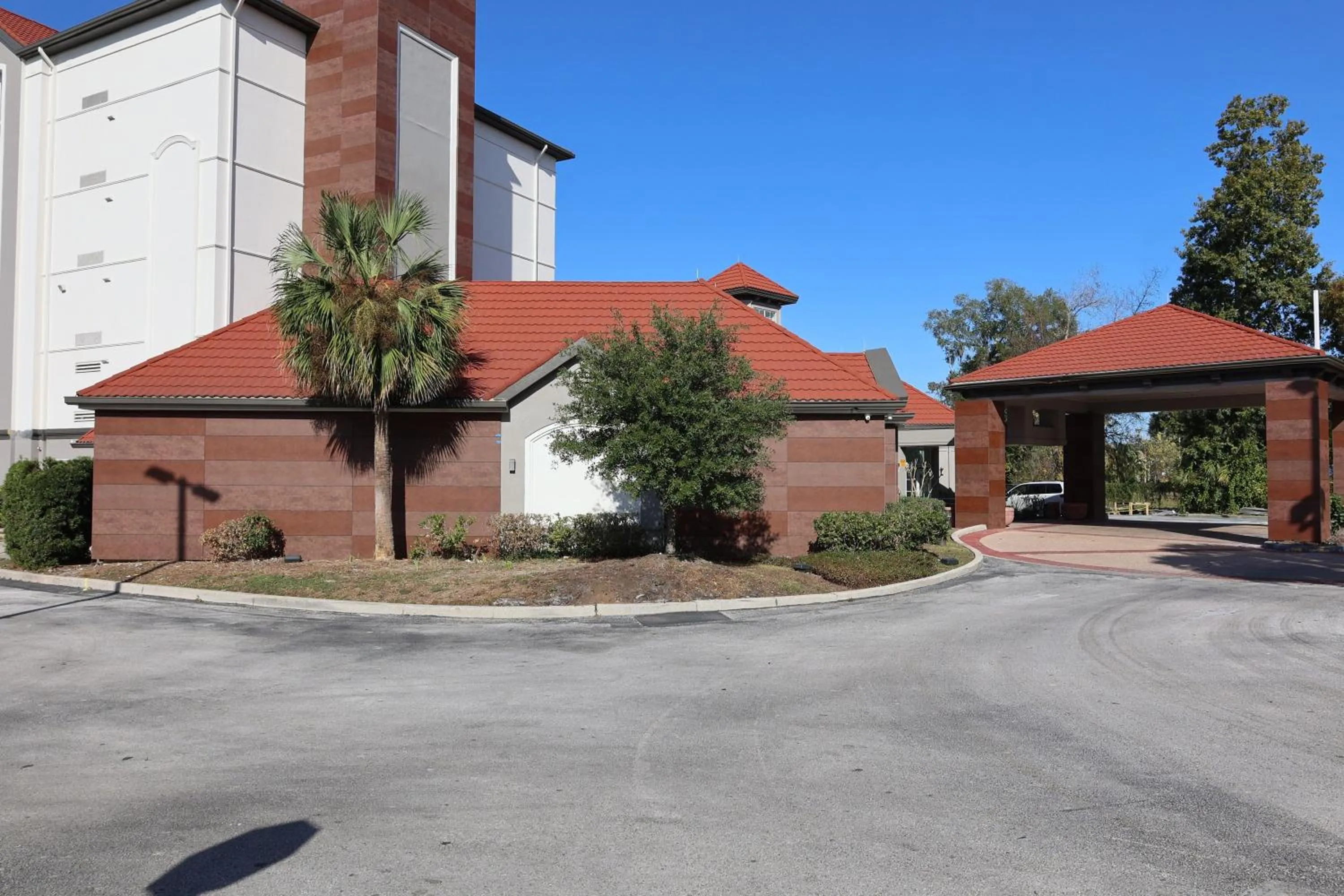 Property building in La Quinta Inn and Suites by Wyndham, Ocala