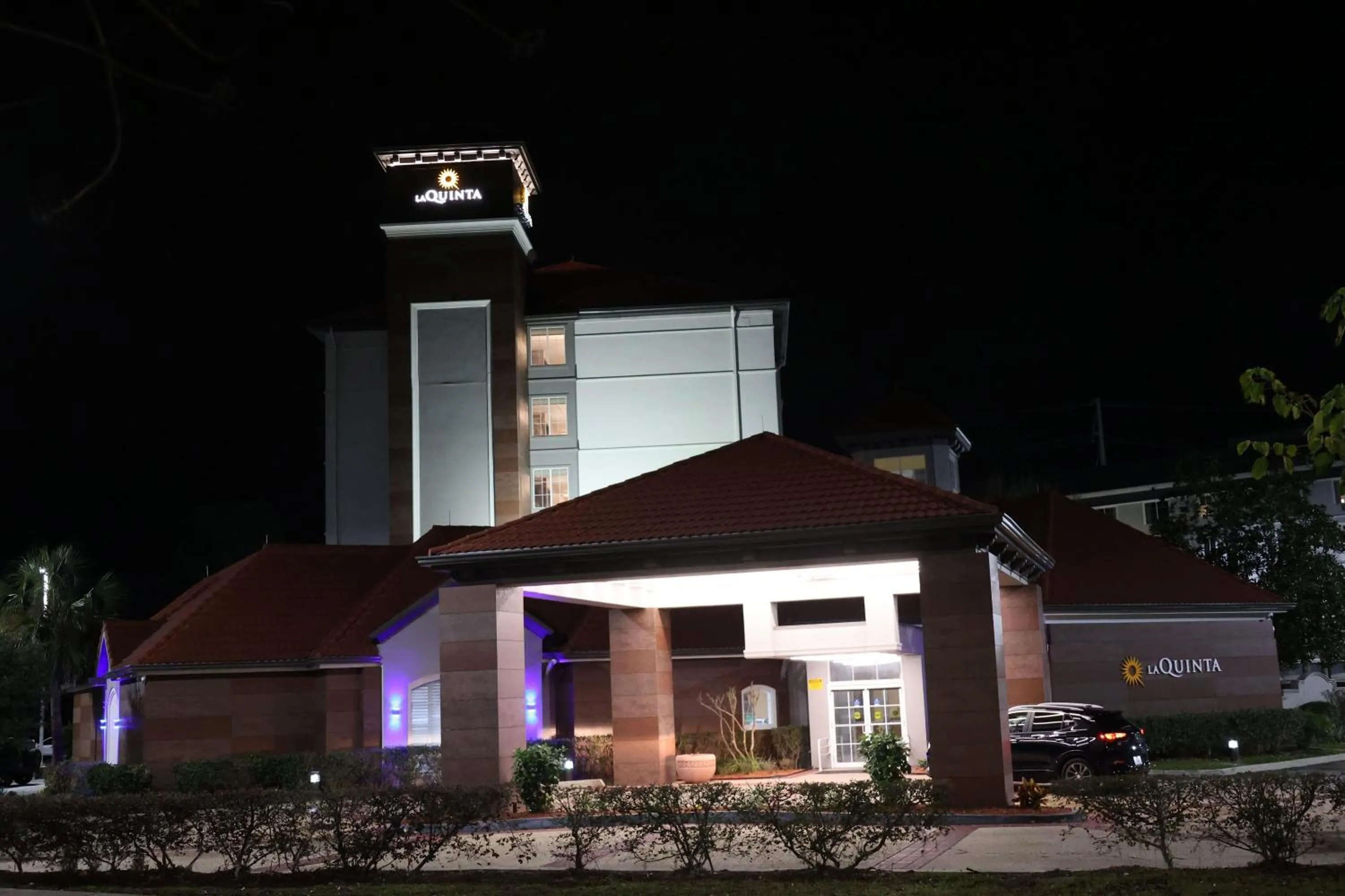 Property building in La Quinta Inn and Suites by Wyndham, Ocala