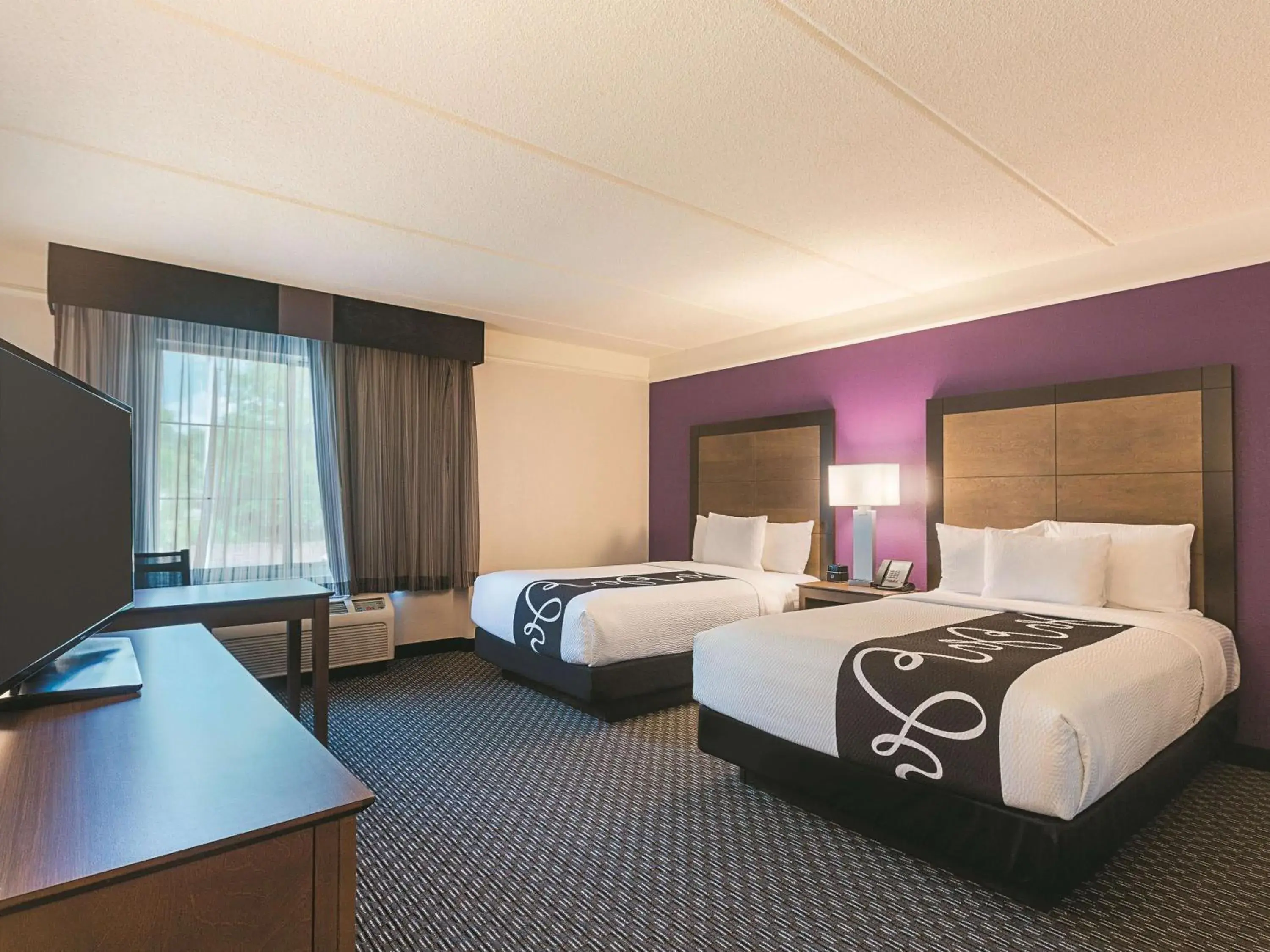 Double Room with Two Double Beds - Non-Smoking in La Quinta by Wyndham Atlanta Alpharetta Double Room with Two Double Beds - Non-Smoking in La Quinta by Wyndham Atlanta Alpharetta