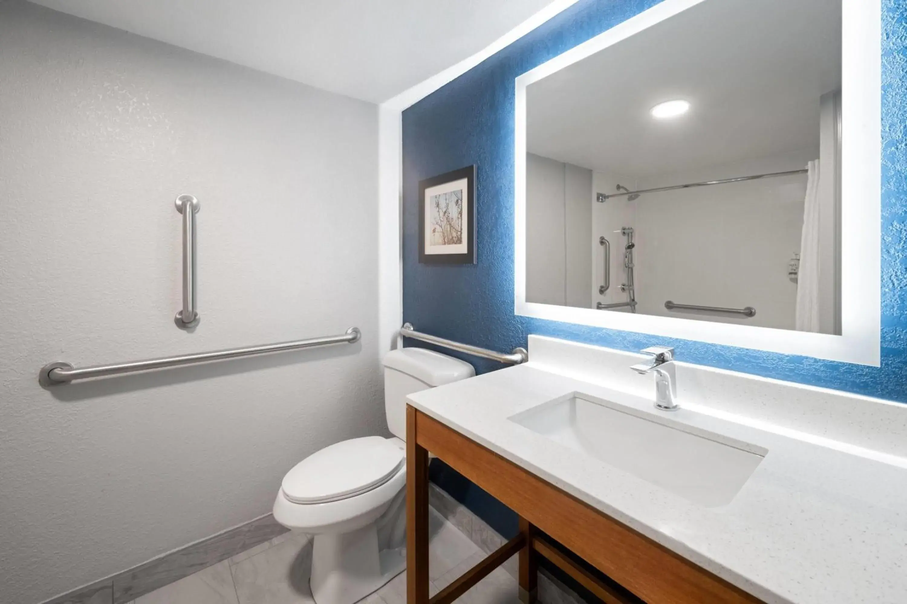 Bathroom in La Quinta by Wyndham Raleigh Cary Bathroom in La Quinta by Wyndham Raleigh Cary