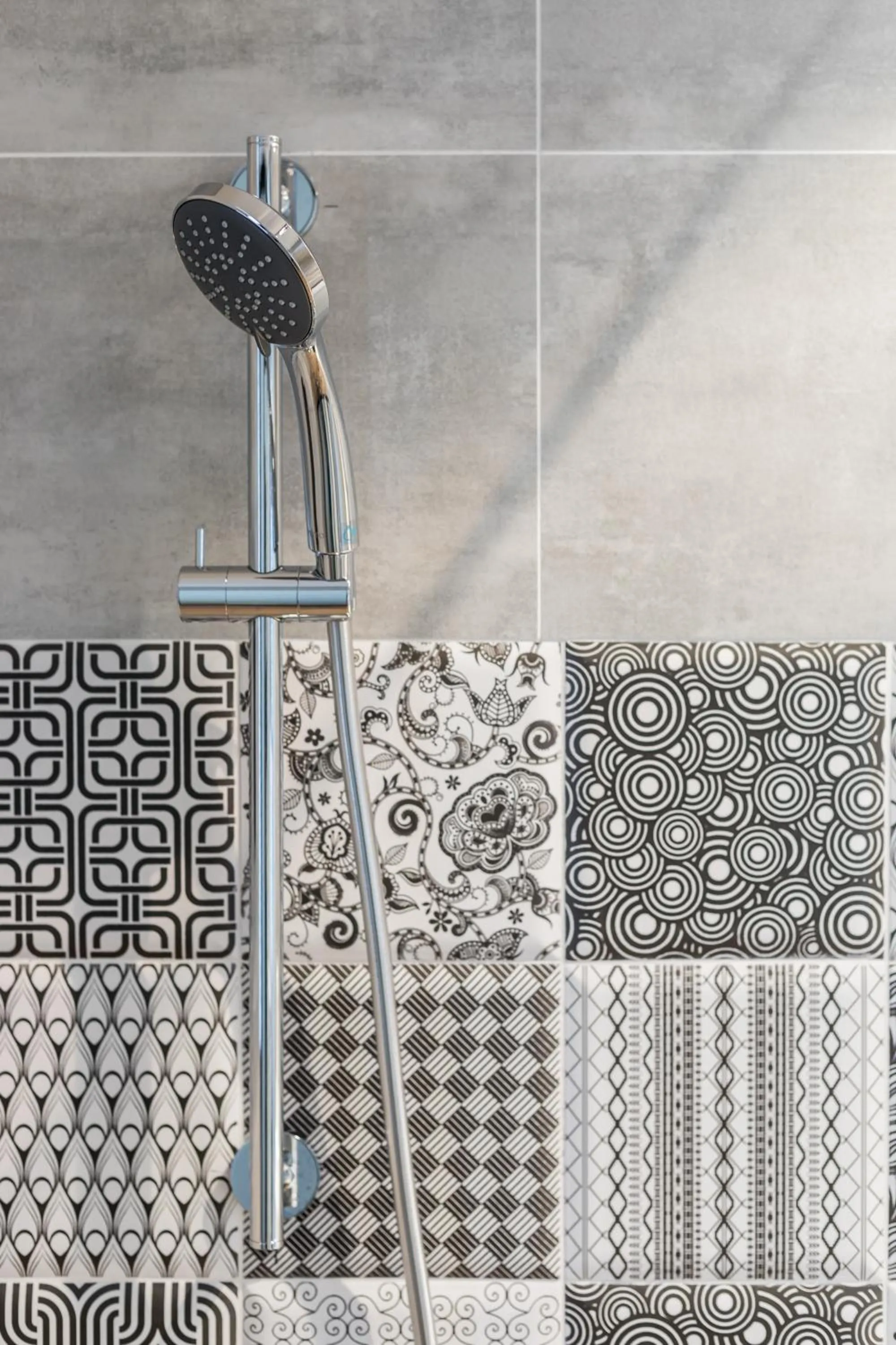 Shower in Grange Inn