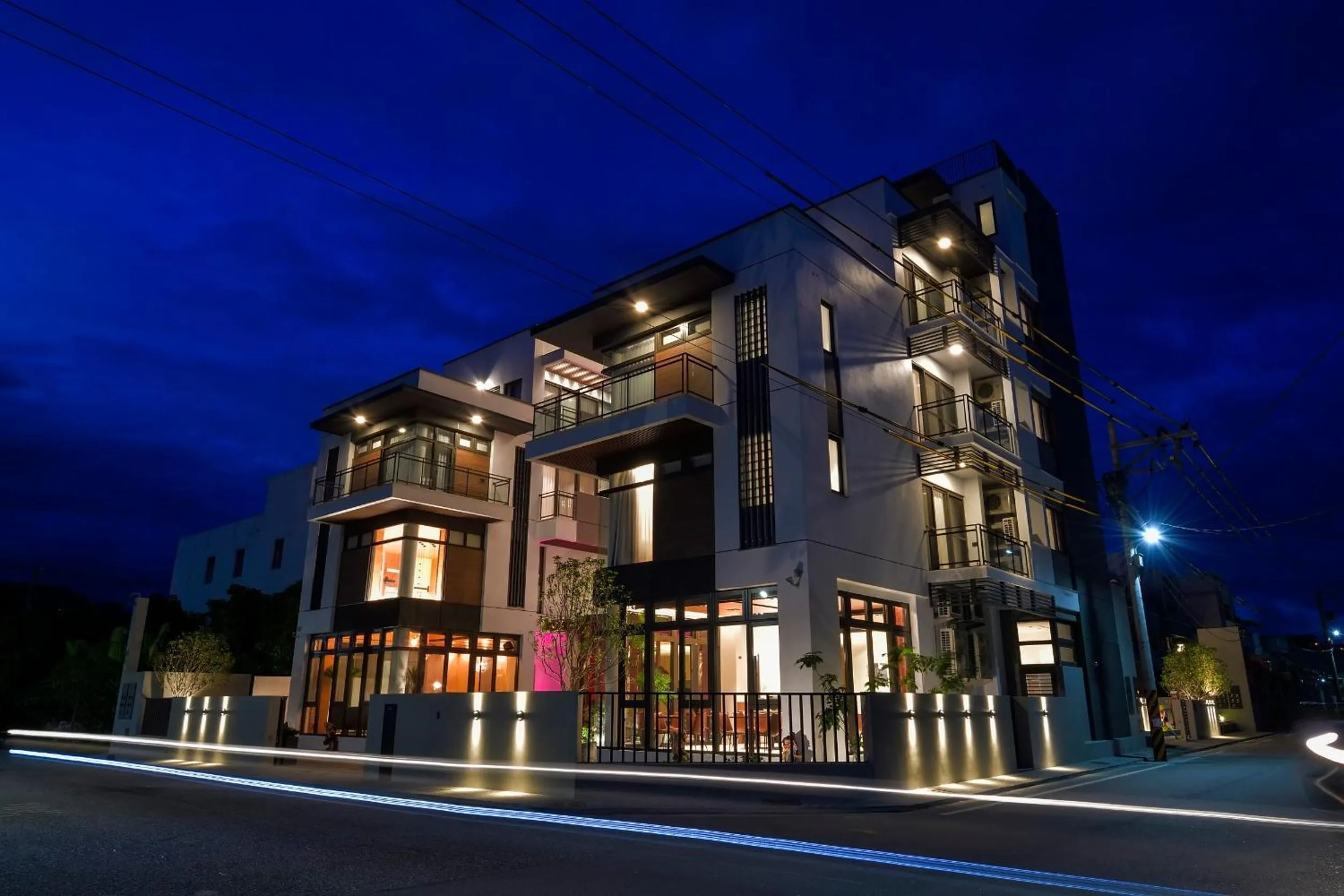 Facade/entrance in Grange Inn