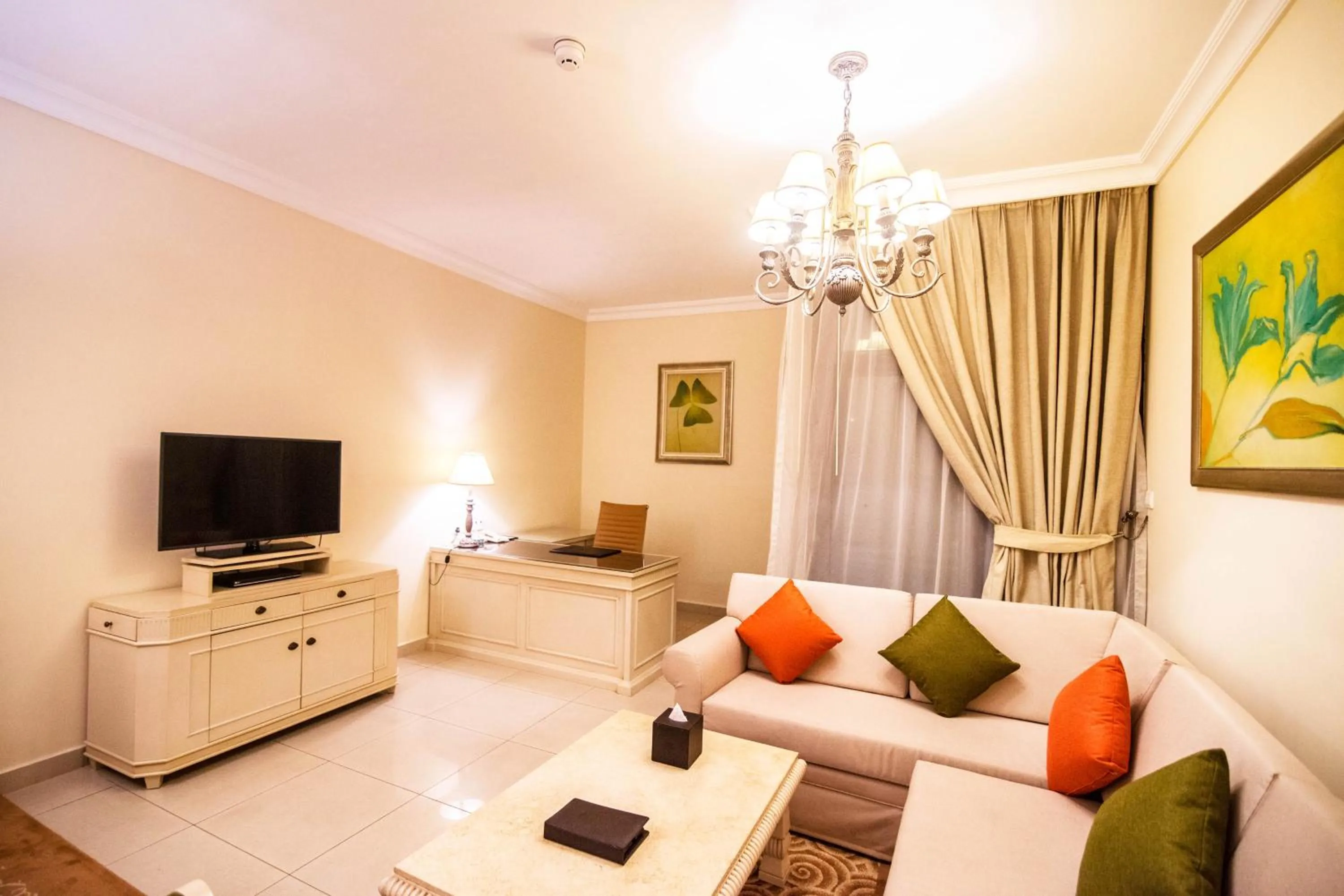 Seating area in Mercure Dubai Barsha Heights Hotel Suites And Apartments