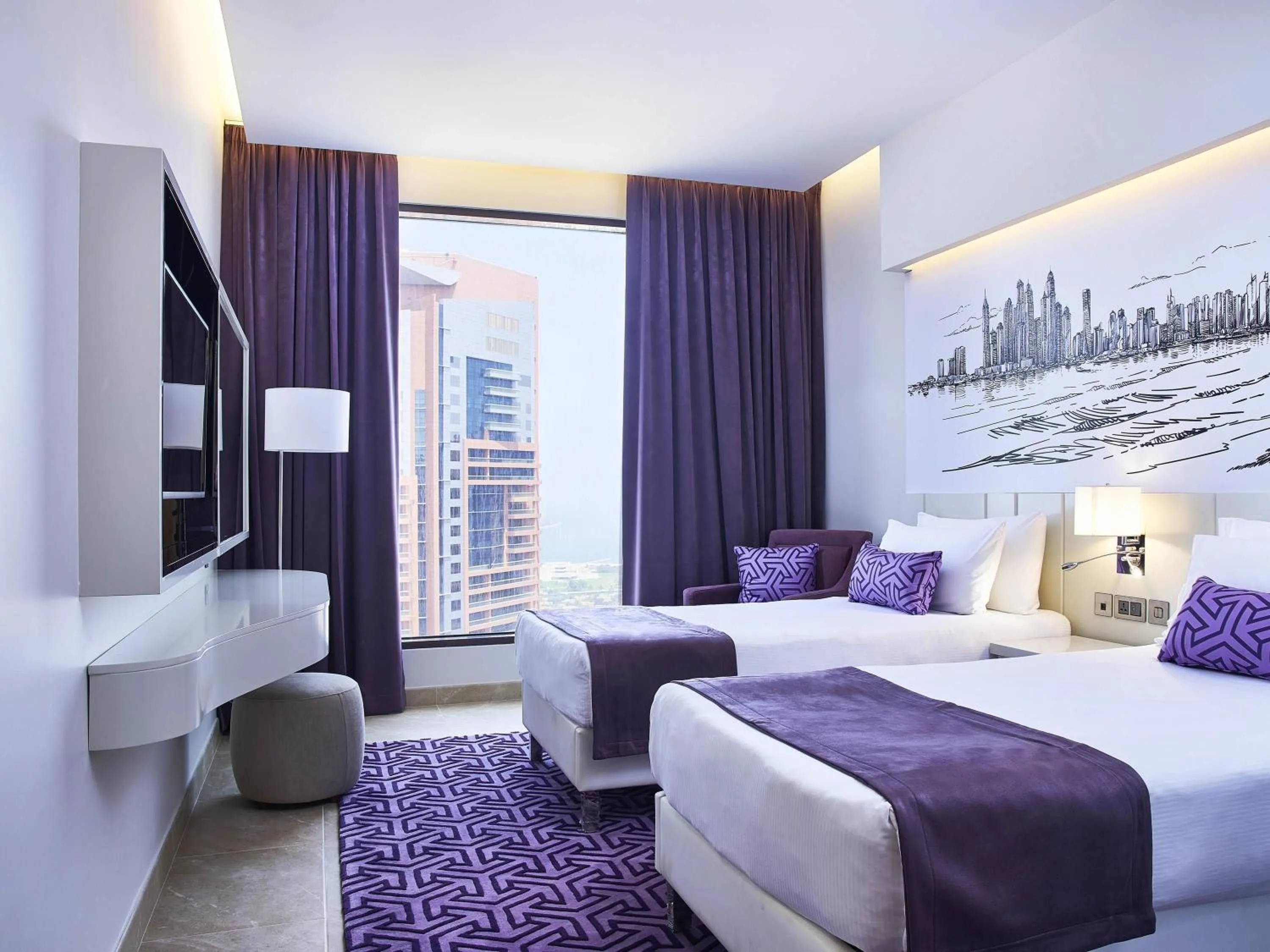 Property building, Bed in Mercure Dubai Barsha Heights Hotel Suites And Apartments