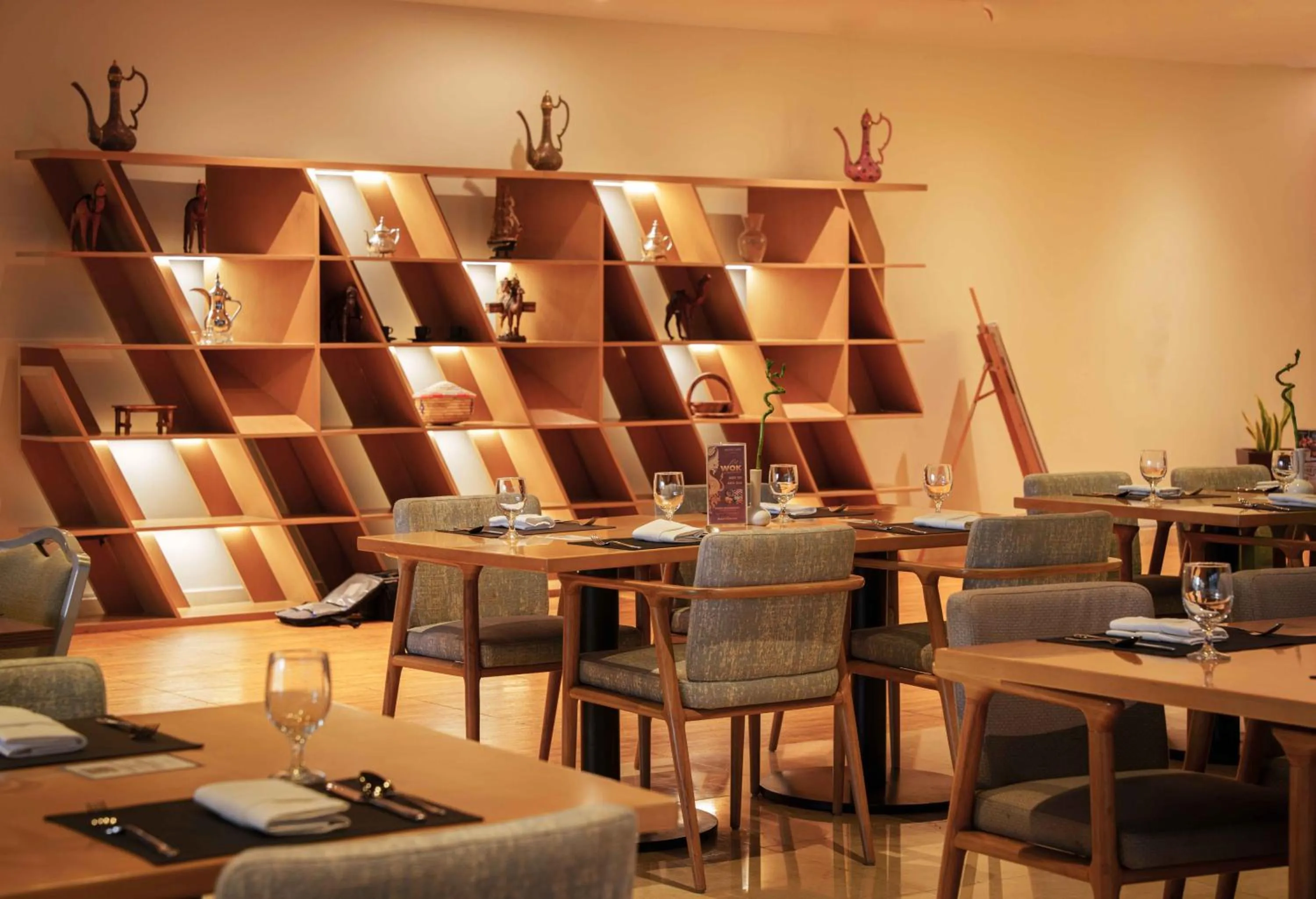 Restaurant/places to eat in Mercure Dubai Barsha Heights Hotel Suites And Apartments