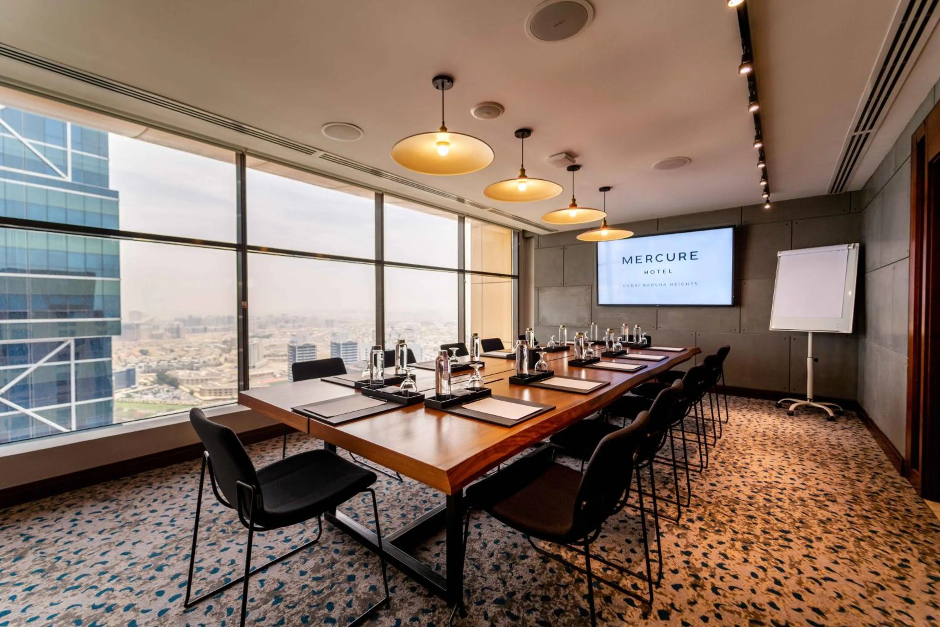 Meeting/conference room in Mercure Dubai Barsha Heights Hotel Suites And Apartments