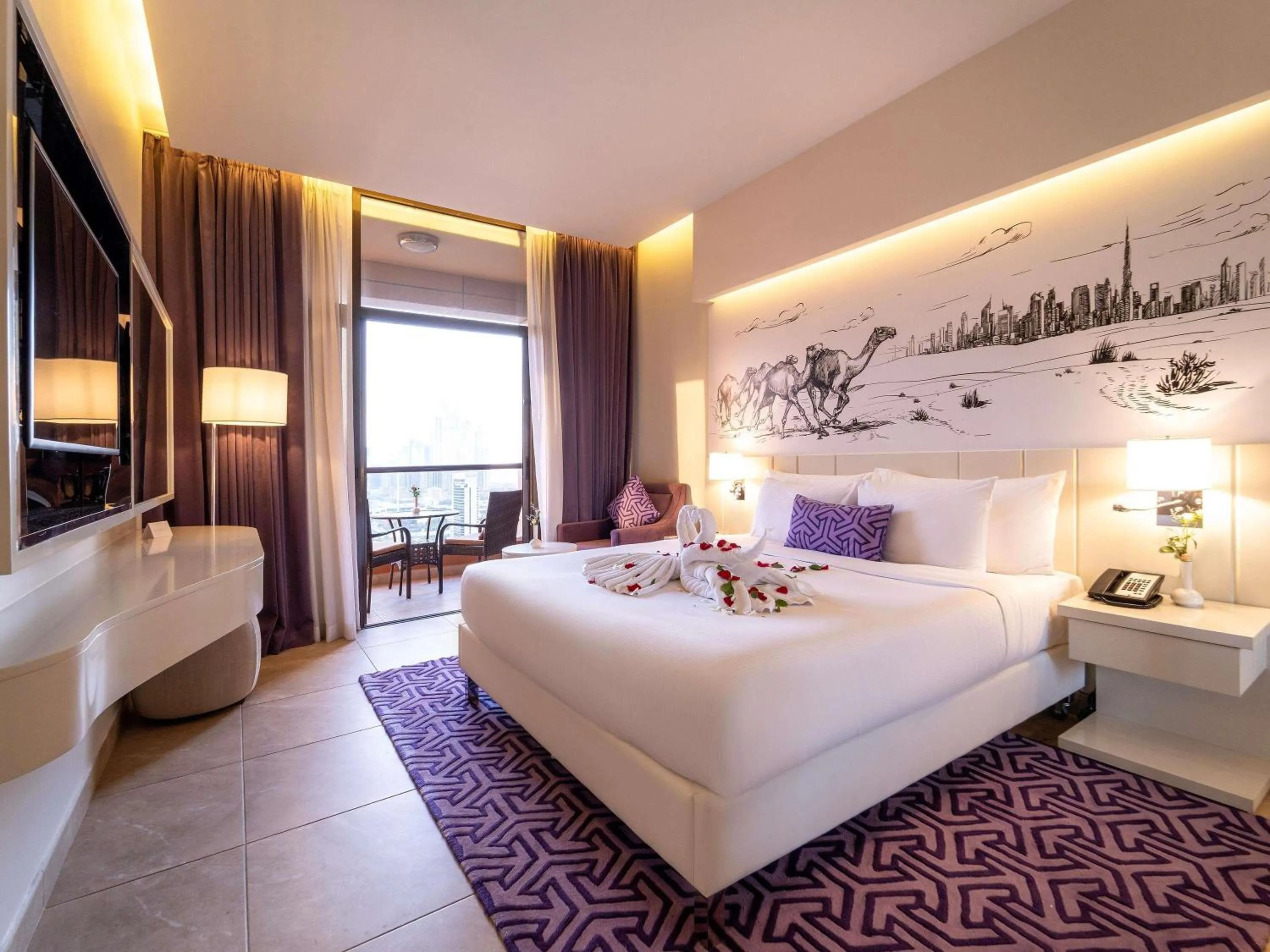Bedroom, Bed in Mercure Dubai Barsha Heights Hotel Suites And Apartments