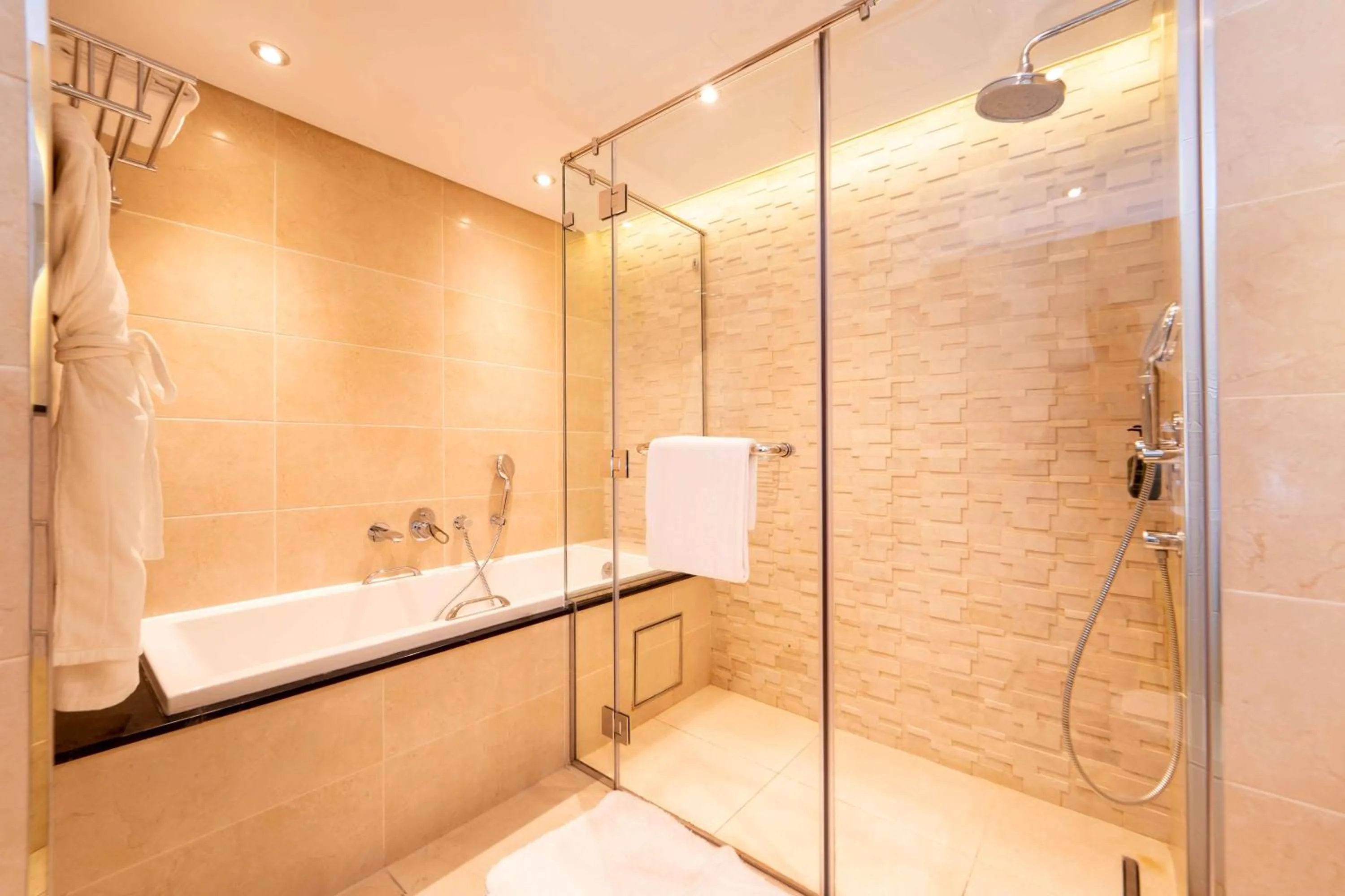 Shower in Mercure Dubai Barsha Heights Hotel Suites And Apartments