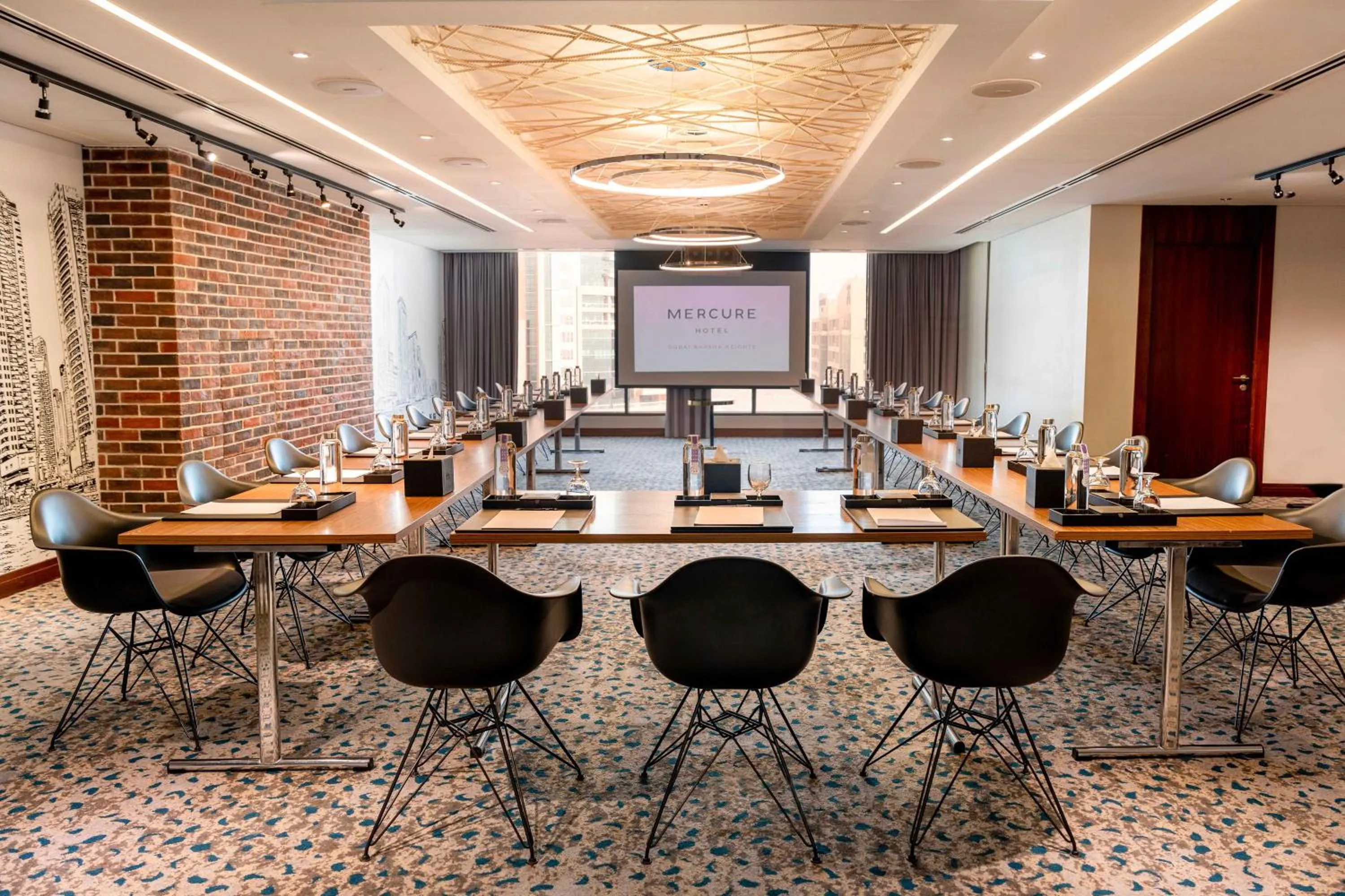 Meeting/conference room in Mercure Dubai Barsha Heights Hotel Suites And Apartments