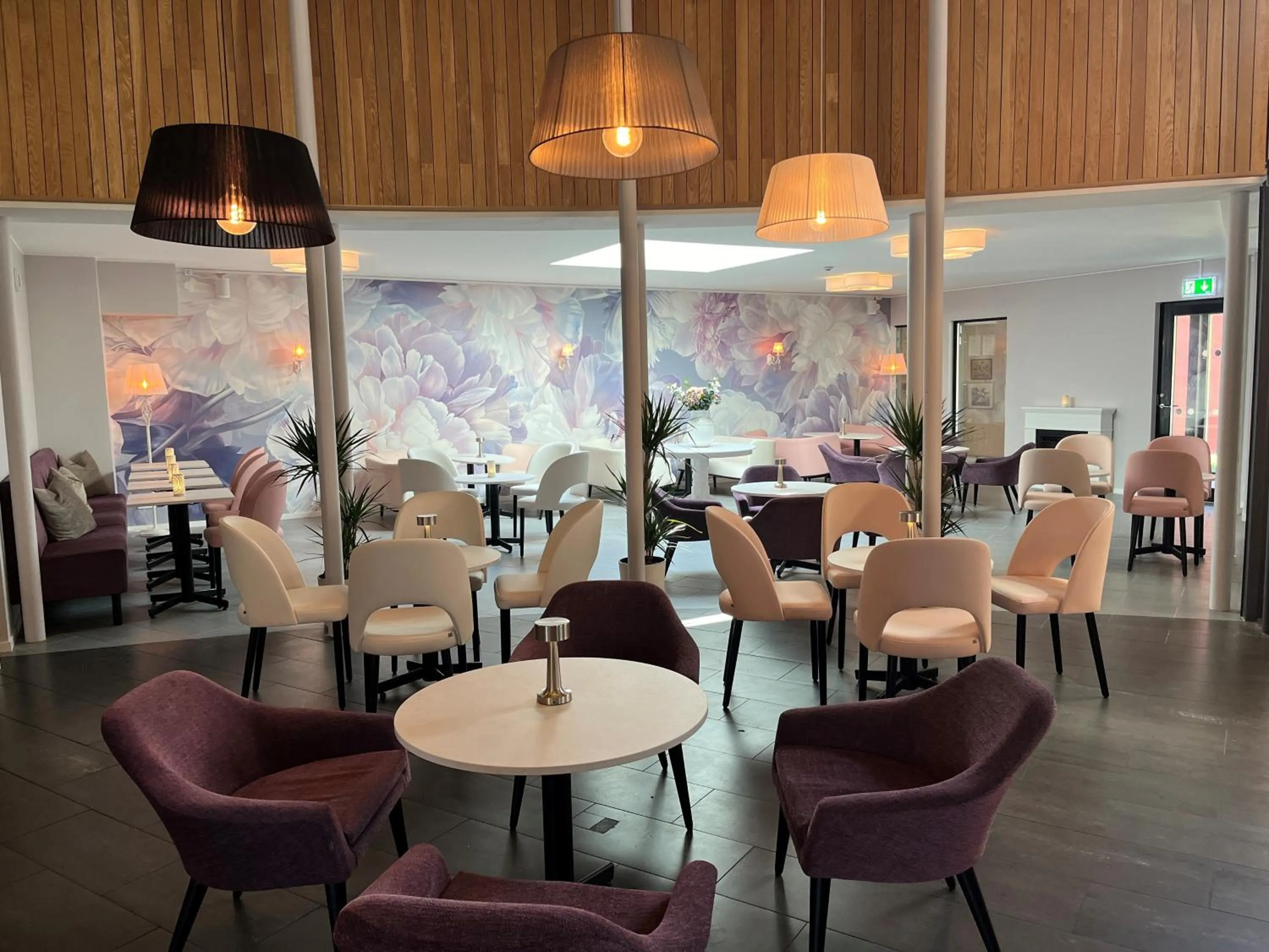 Lounge or bar in Best Western Valhall Park Hotell