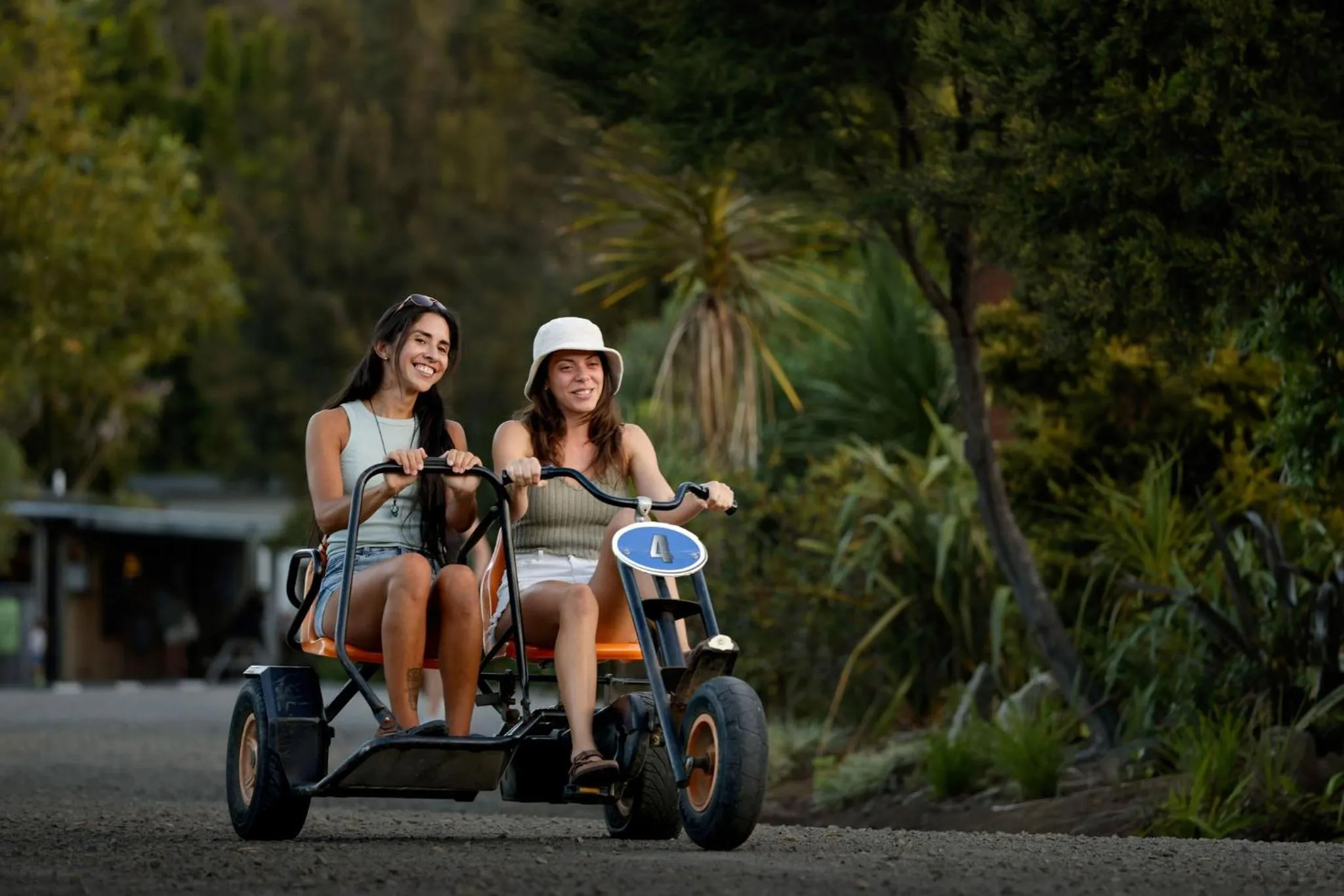 People in Hot Water Beach TOP 10 Holiday Park