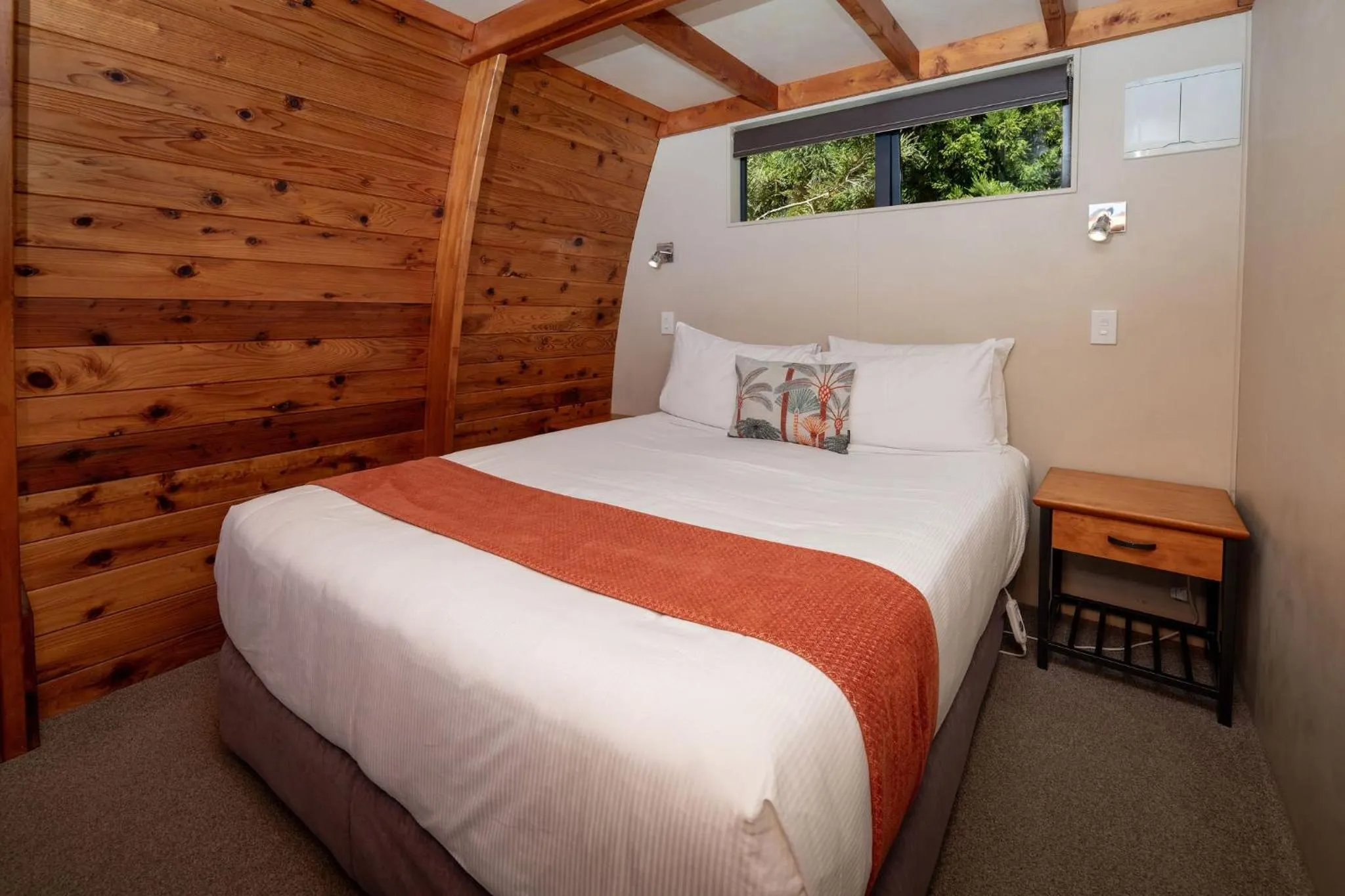 Bedroom, Bed in Hot Water Beach TOP 10 Holiday Park